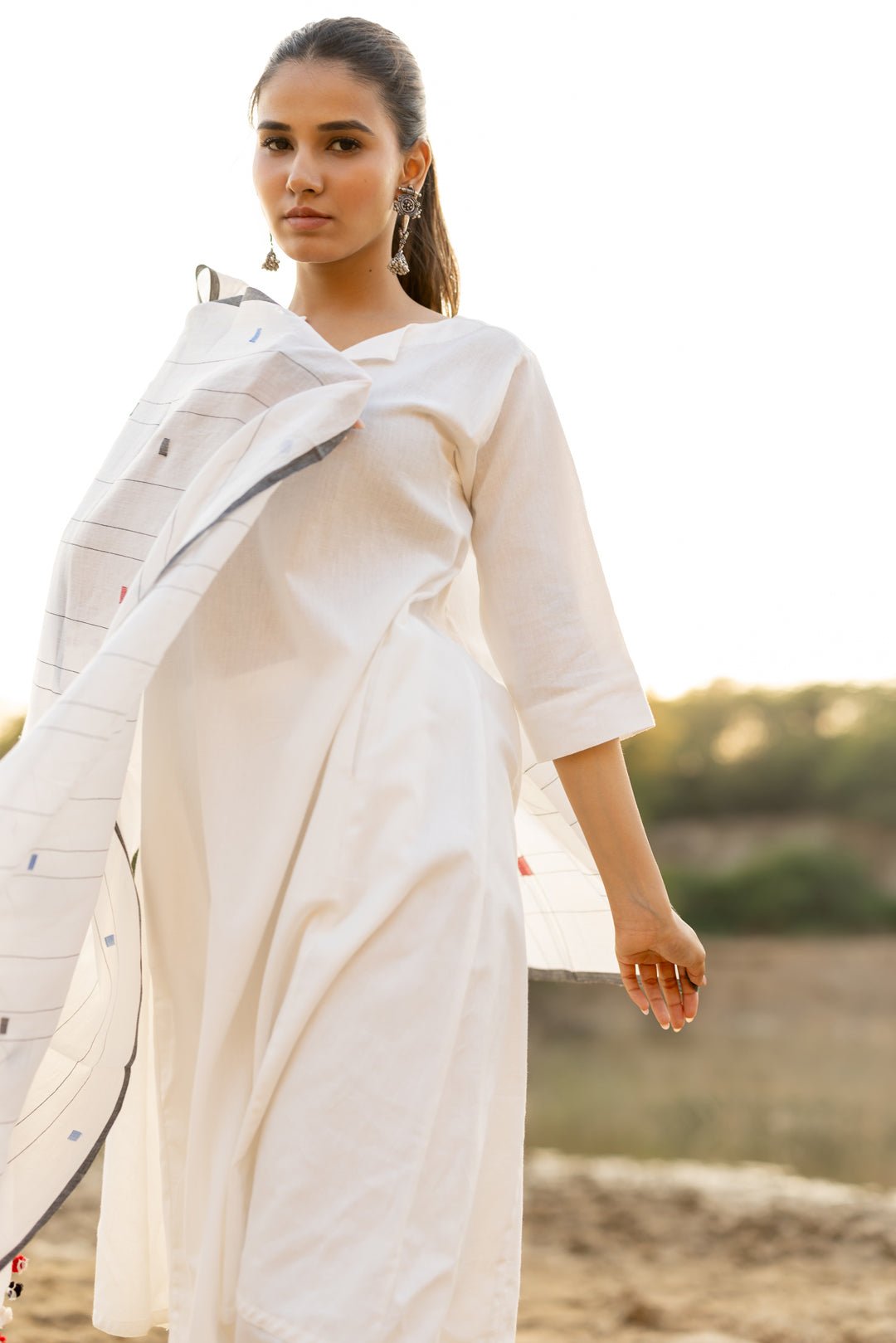 Ivory Grace Kurta Set with Jaamdani Dupatta - CiceroniKurta Set, Everyday WearMaidaan