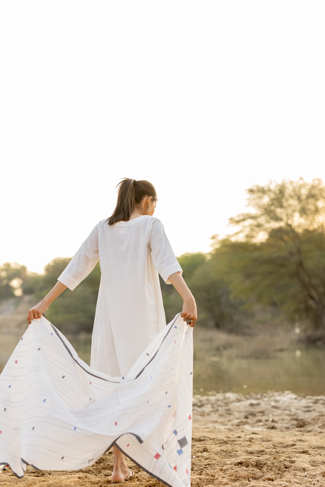 Ivory Grace Kurta Set with Jaamdani Dupatta - CiceroniKurta Set, Everyday WearMaidaan