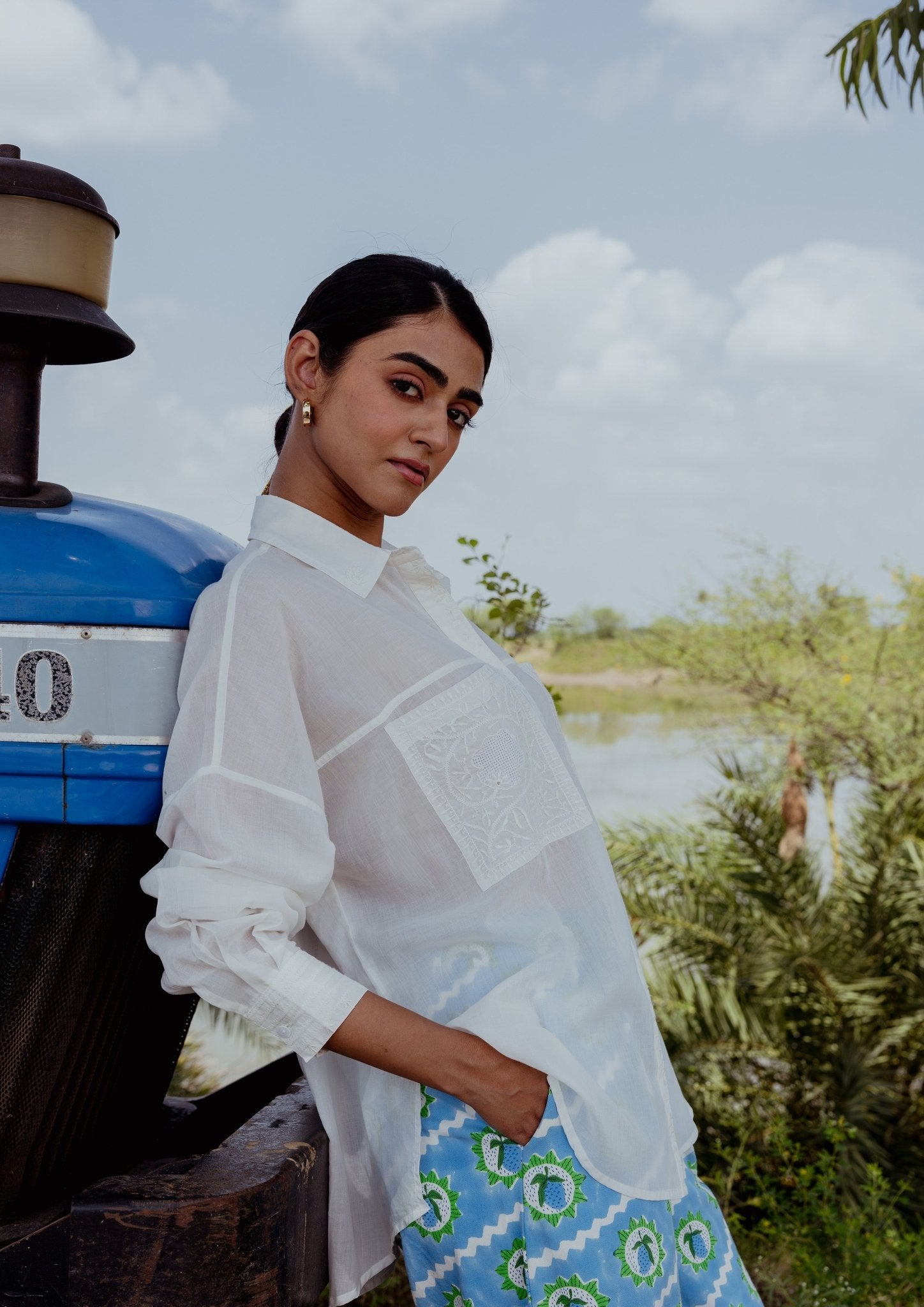 Jaigarh Shirt - White Chikankari - CiceroniWomen ShirtsThe Raw India