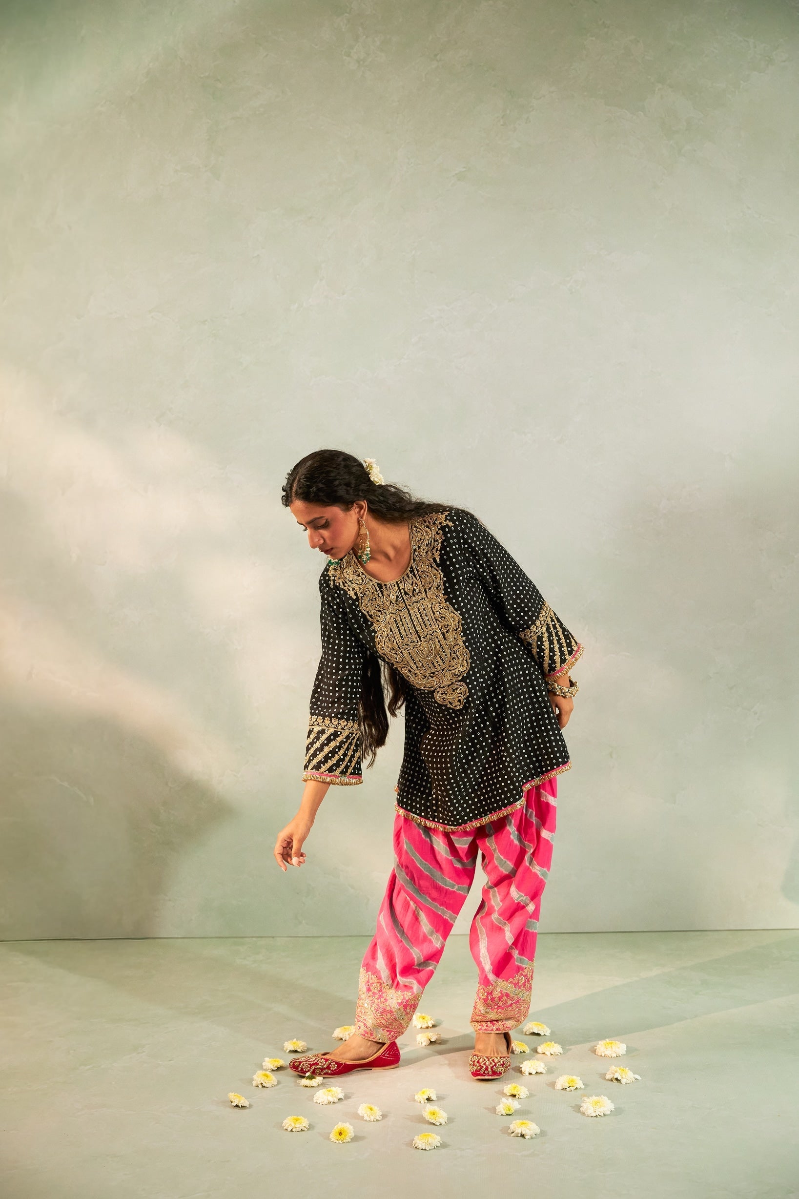 Kaali Rangili Embroidered Kurta Set- Set of 2 - CiceroniKurta Set, Festive WearPants and Pajamas