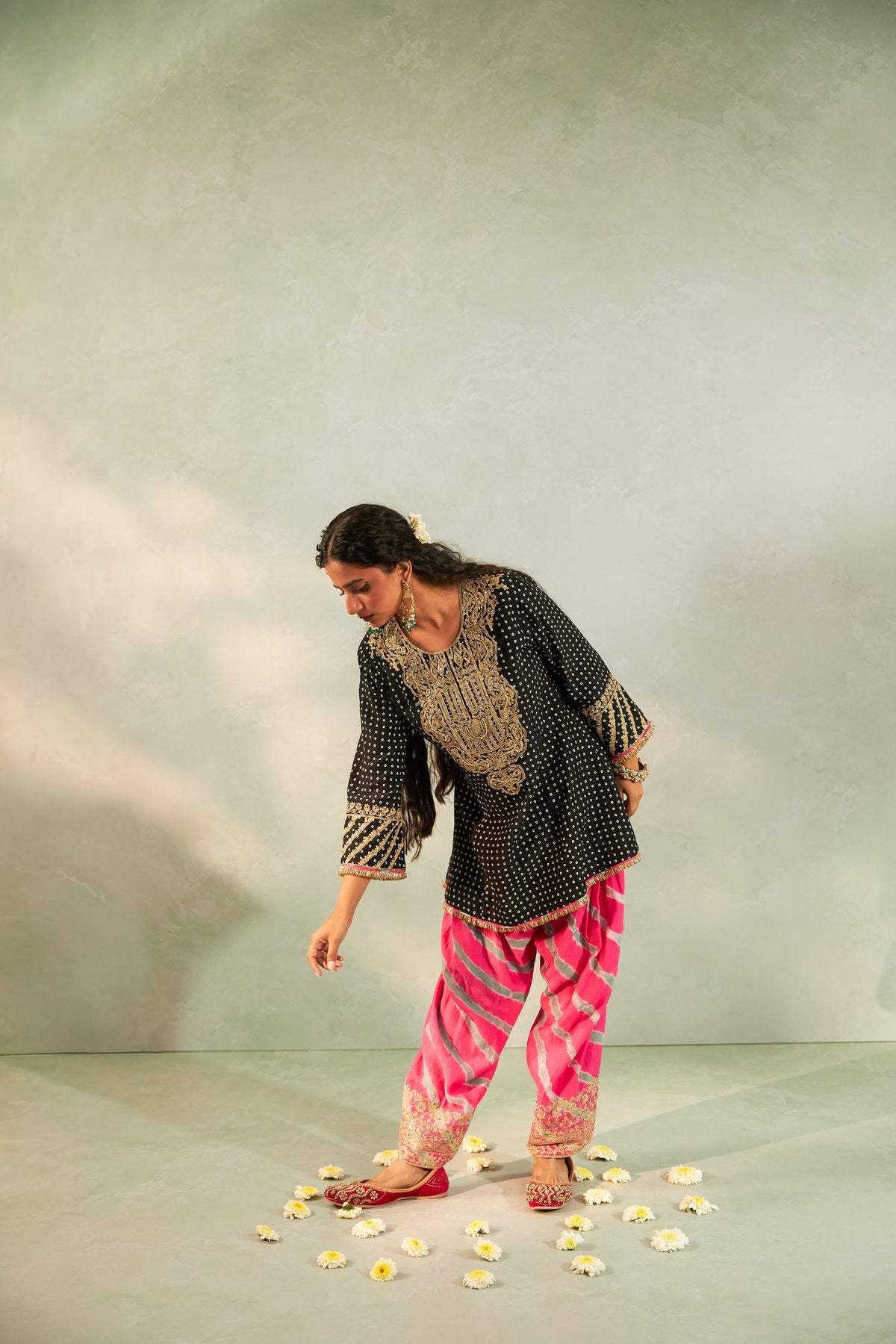 Kaali Rangili Embroidered Kurta Set- Set of 2 - CiceroniKurta Set, Festive WearPants and Pajamas