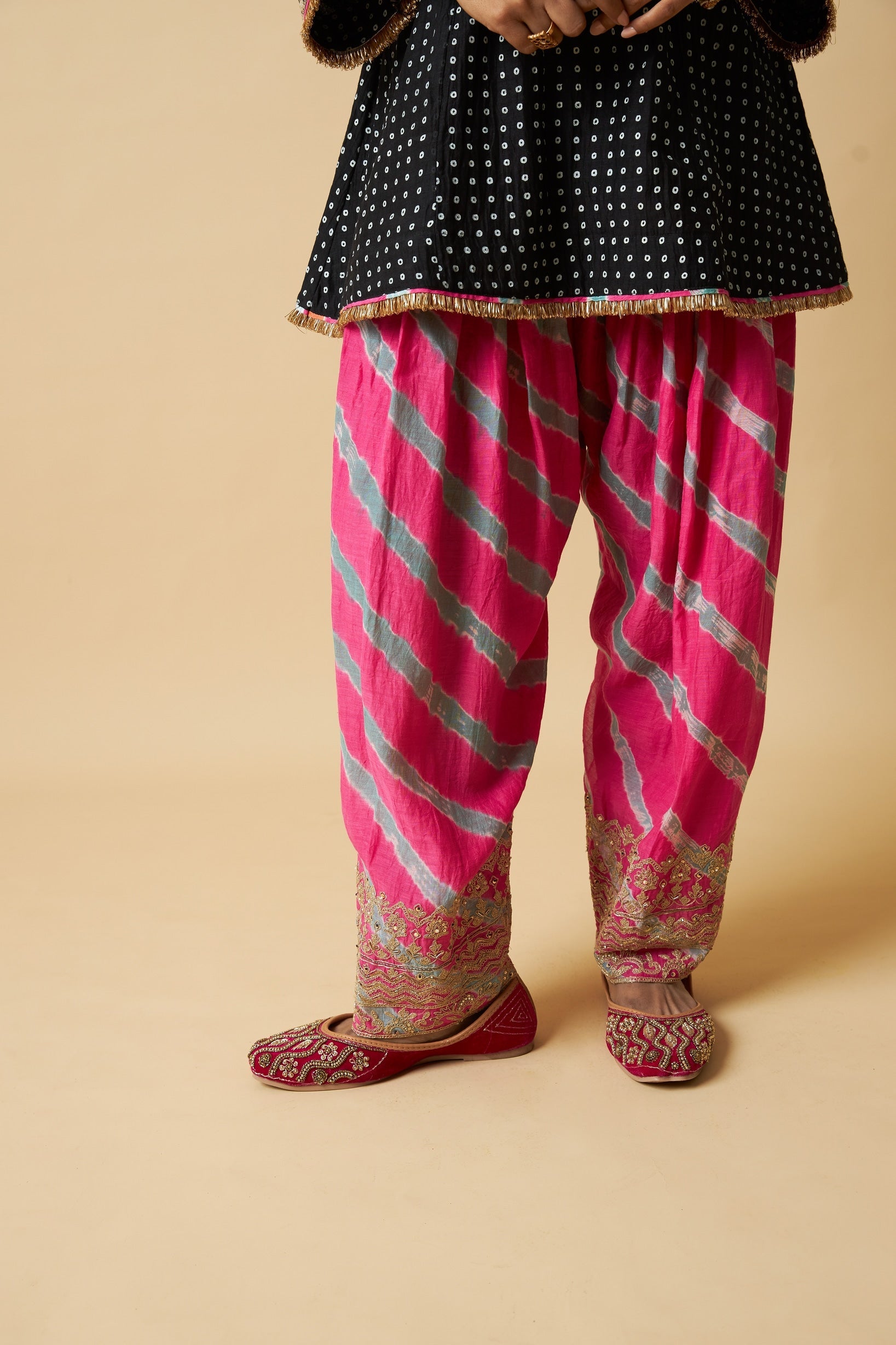 Kaali Rangili Embroidered Kurta Set- Set of 3 - CiceroniKurta Set, Festive WearPants and Pajamas