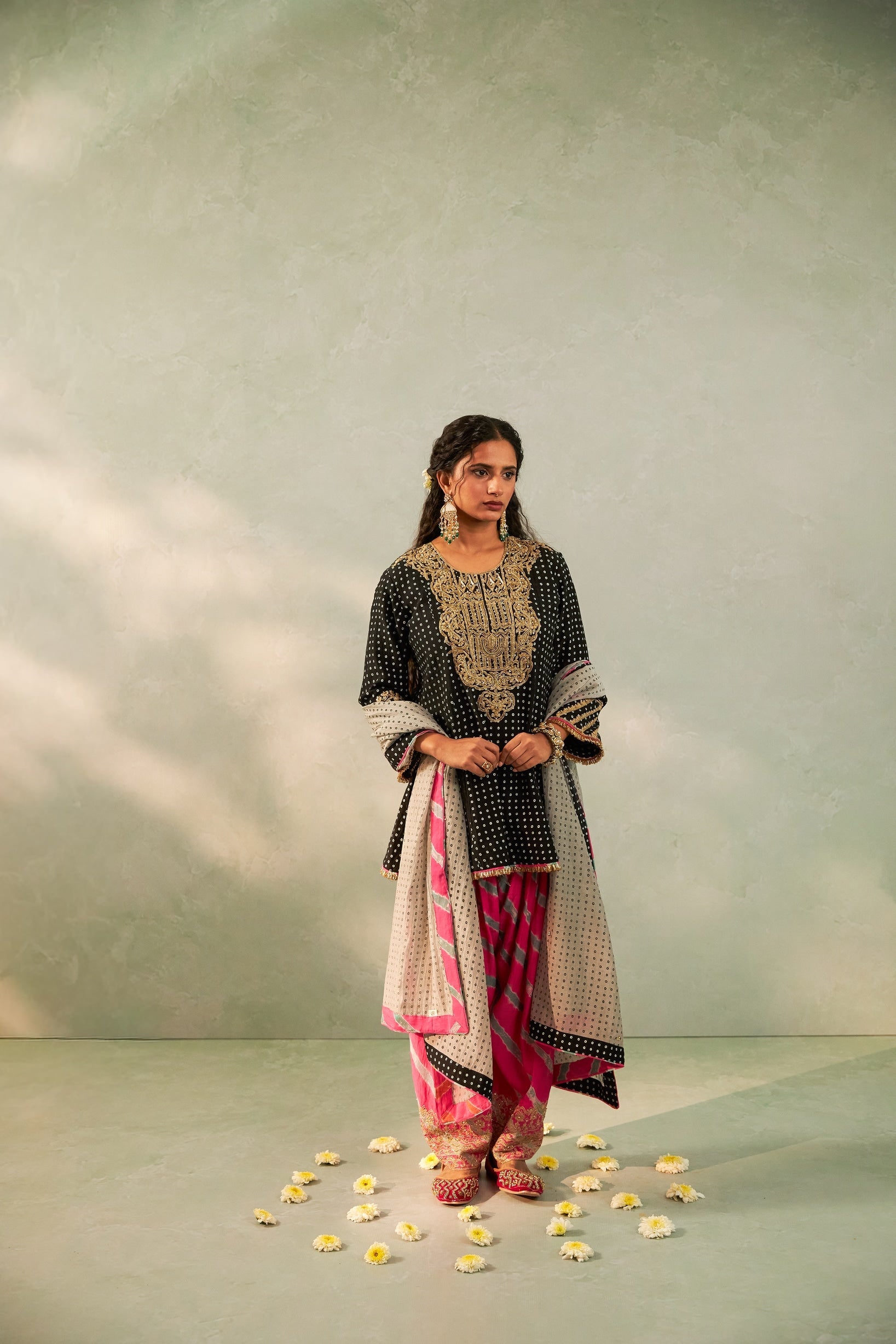 Kaali Rangili Embroidered Kurta Set- Set of 3 - CiceroniKurta Set, Festive WearPants and Pajamas