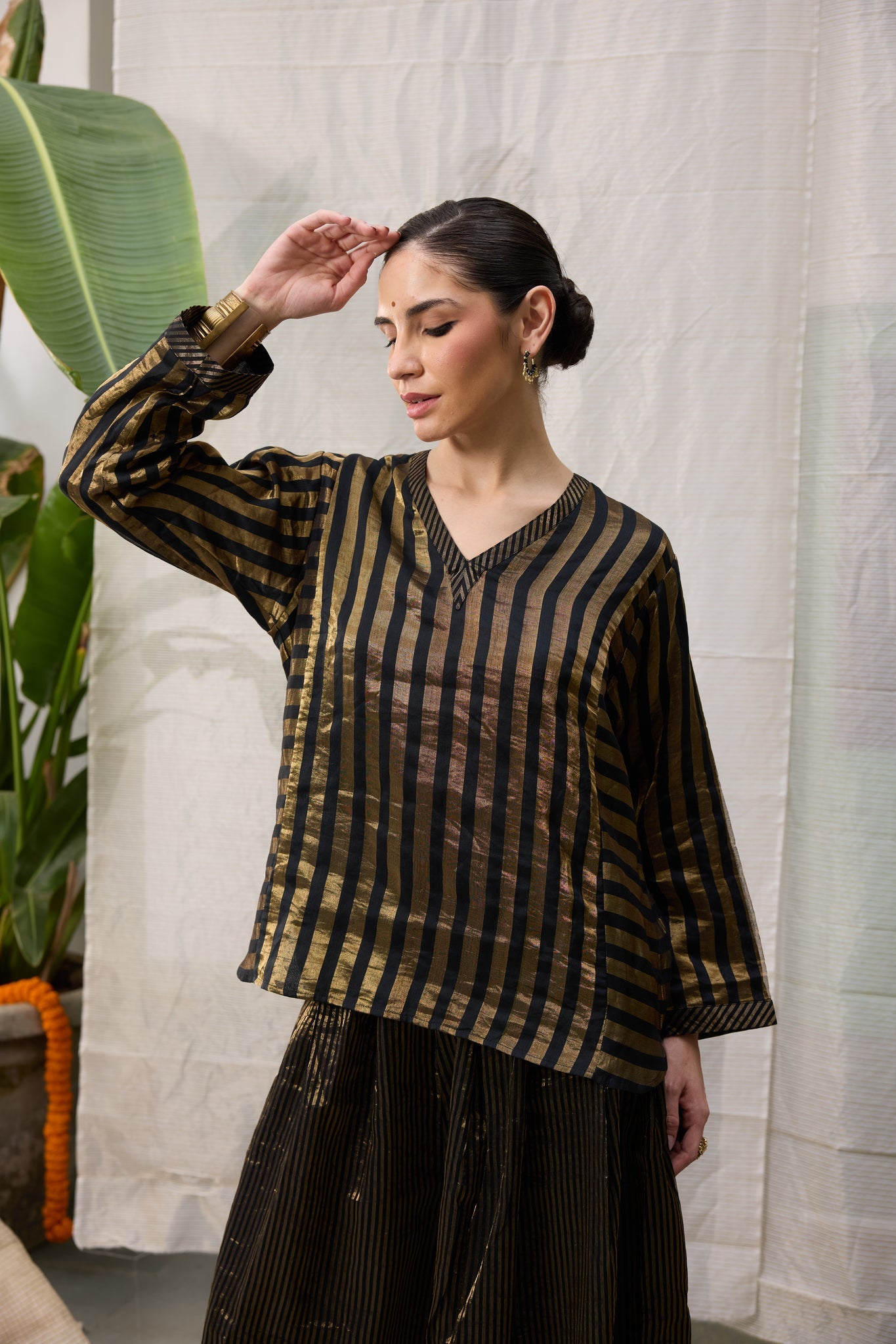 Kaveri Top - Black and Gold - CiceroniTopsRAAS Life