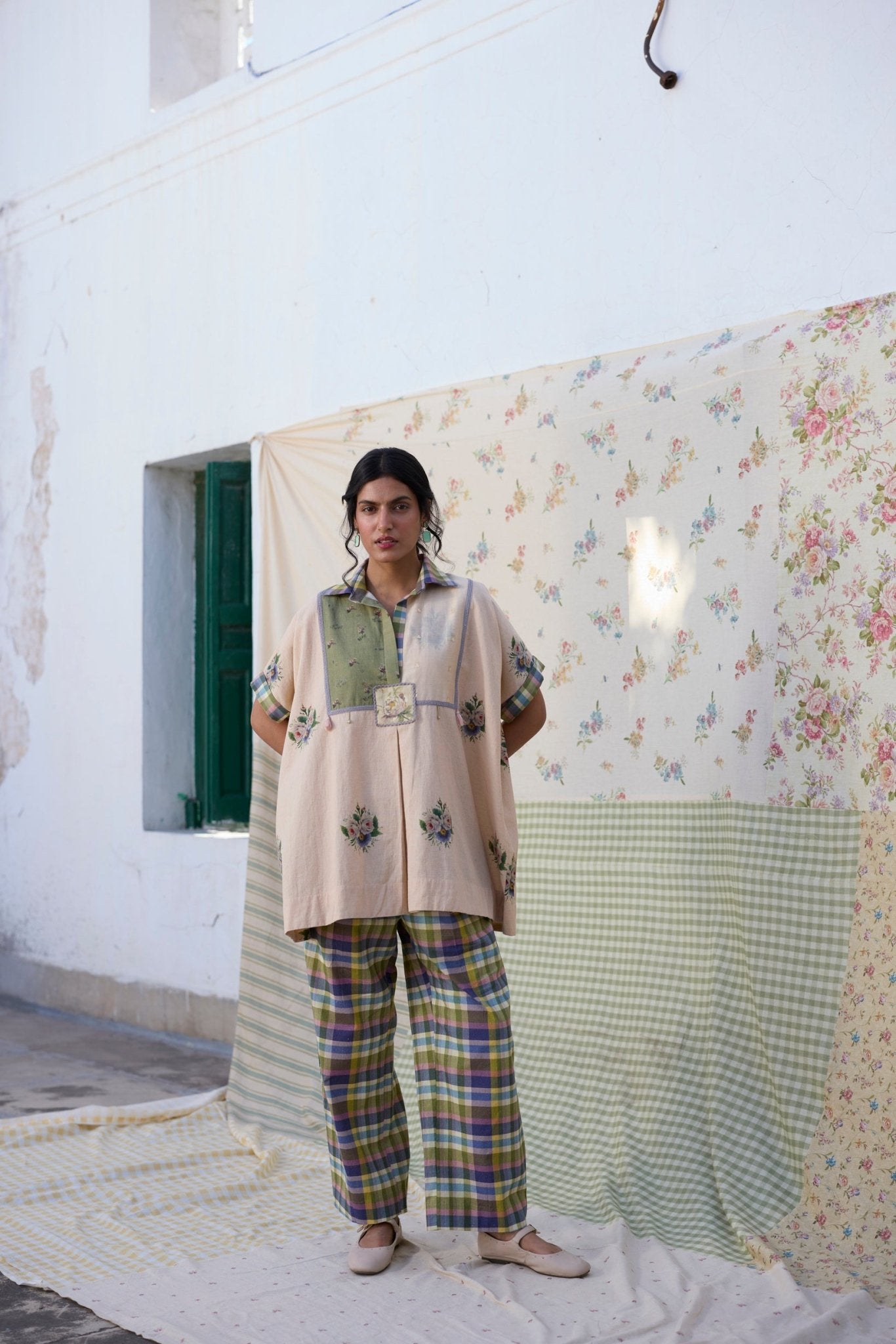Kiiro Top - Ecru and Green - CiceroniTopsKhyati Rughani