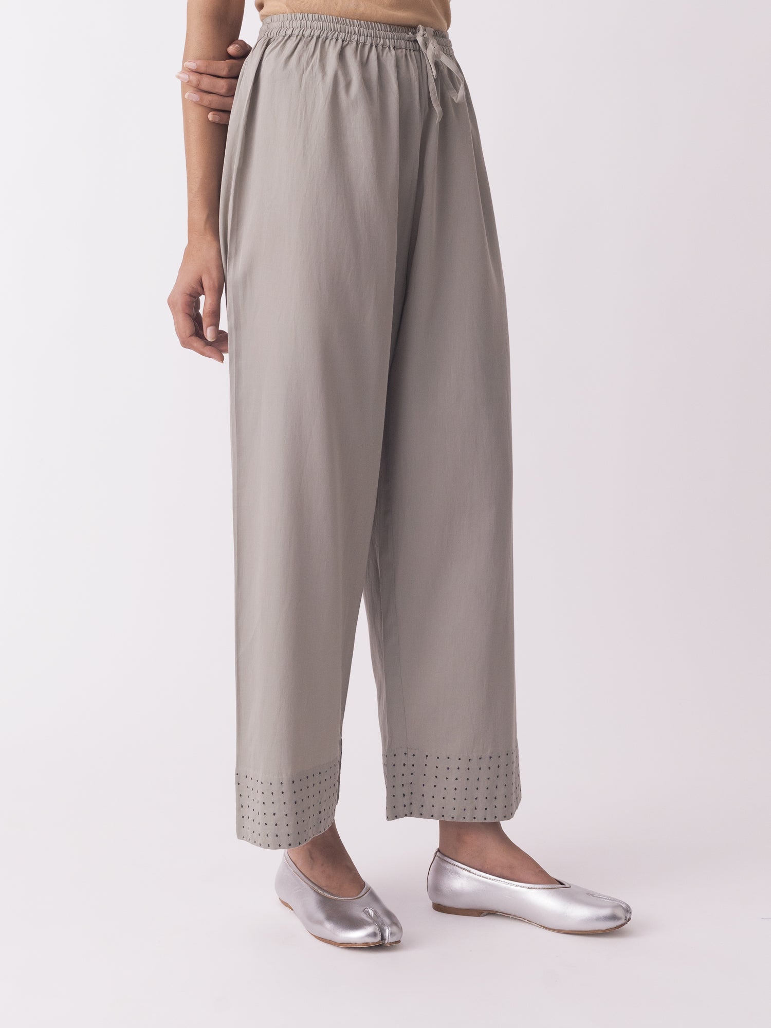 Kiku-Grey Pyjama - CiceroniPantsShades of India