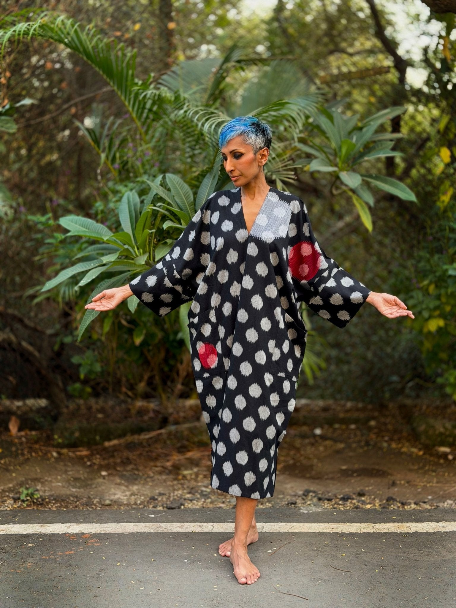 Kimono Tunic in Black Ikat - CiceroniTunicsChiu