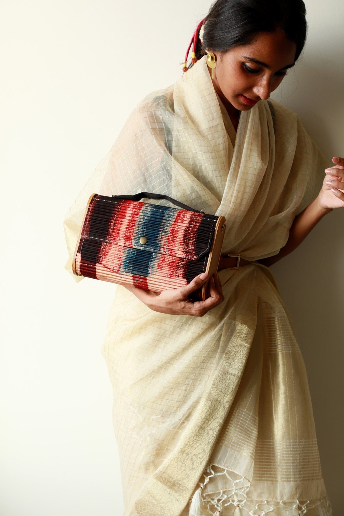 Kinu Upcycled Capsule Clutch - CiceroniClutchLukka Chuppi