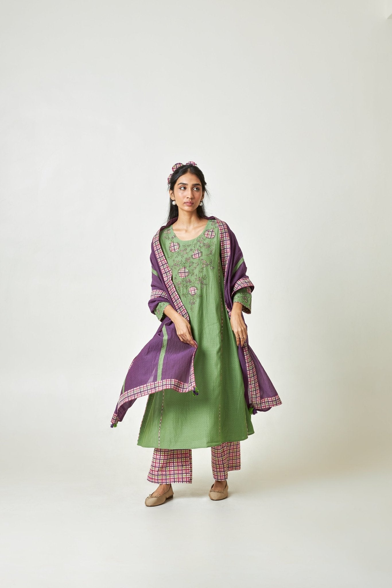 Kiwi Mist Embroidered Kurta Set with Dupatta - CiceroniKurta SetPants and Pajamas