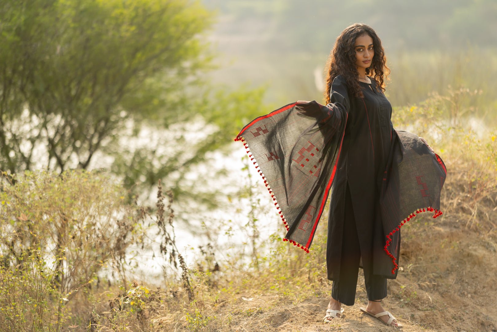 Kuro Kurta Set with Dupatta - CiceroniKurta Set, Everyday WearMaidaan