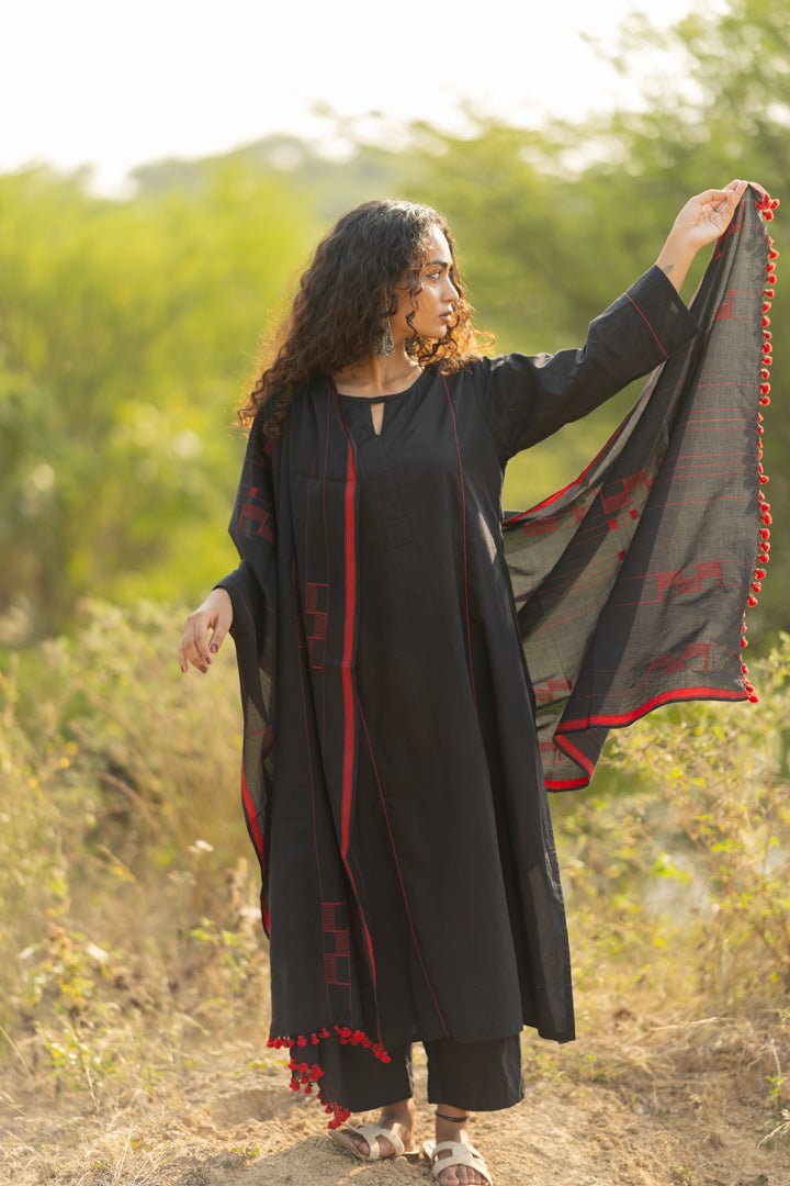 Kuro Kurta Set with Dupatta - CiceroniKurta Set, Everyday WearMaidaan