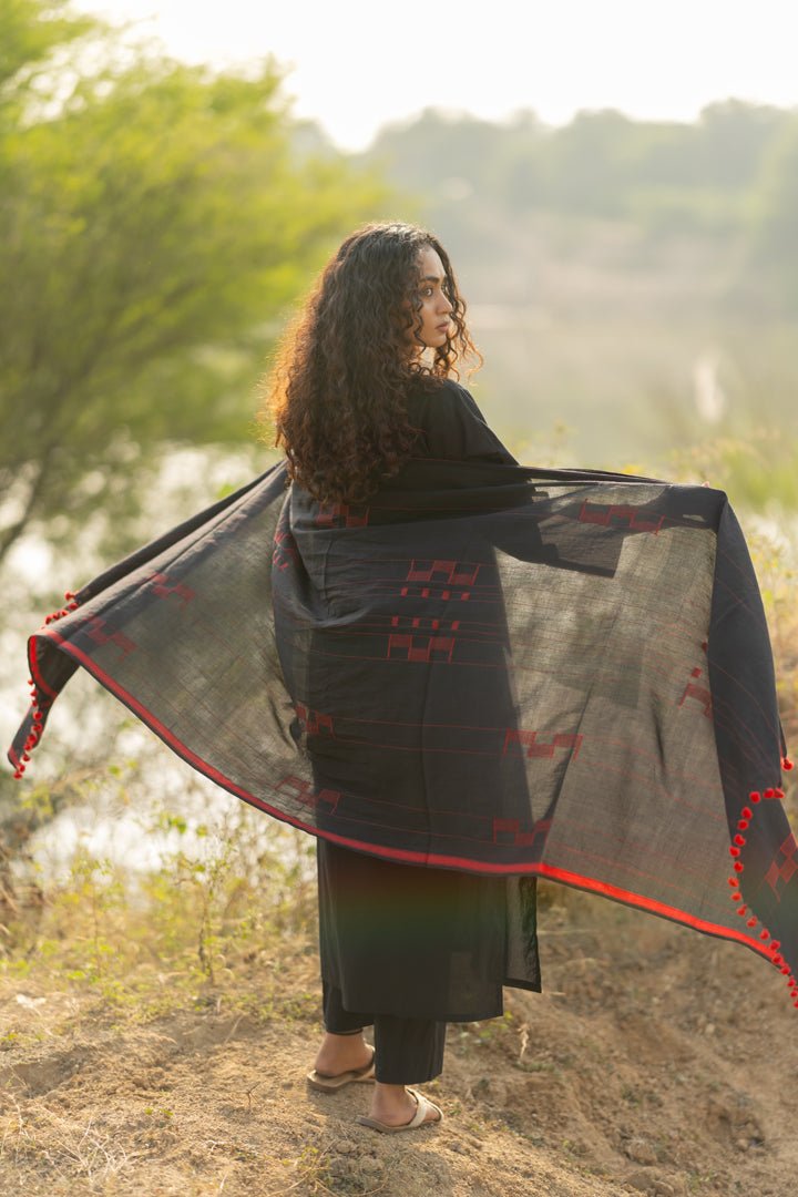Kuro Kurta Set with Dupatta - CiceroniKurta Set, Everyday WearMaidaan