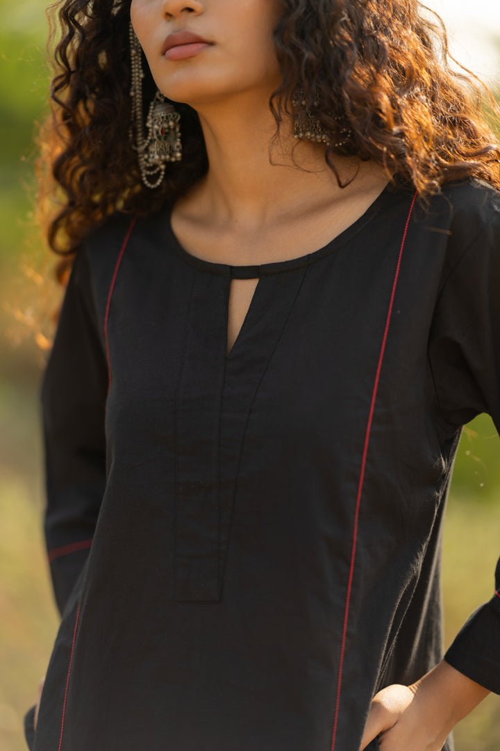 Kuro Kurta Set with Dupatta - CiceroniKurta Set, Everyday WearMaidaan