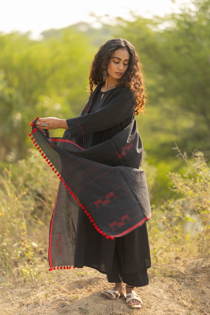 Kuro Kurta Set with Dupatta - CiceroniKurta Set, Everyday WearMaidaan