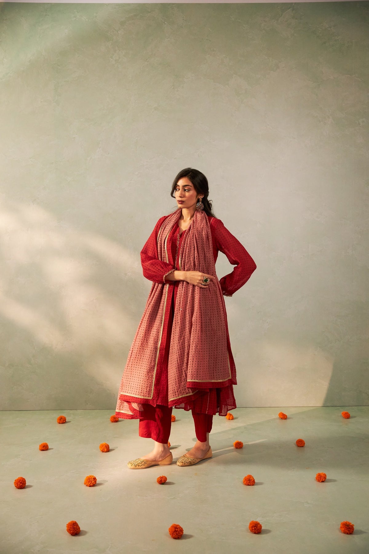 Laal Gulal Embroidered Kurta Set- Set of 3 - CiceroniKurta Set, Festive WearPants and Pajamas