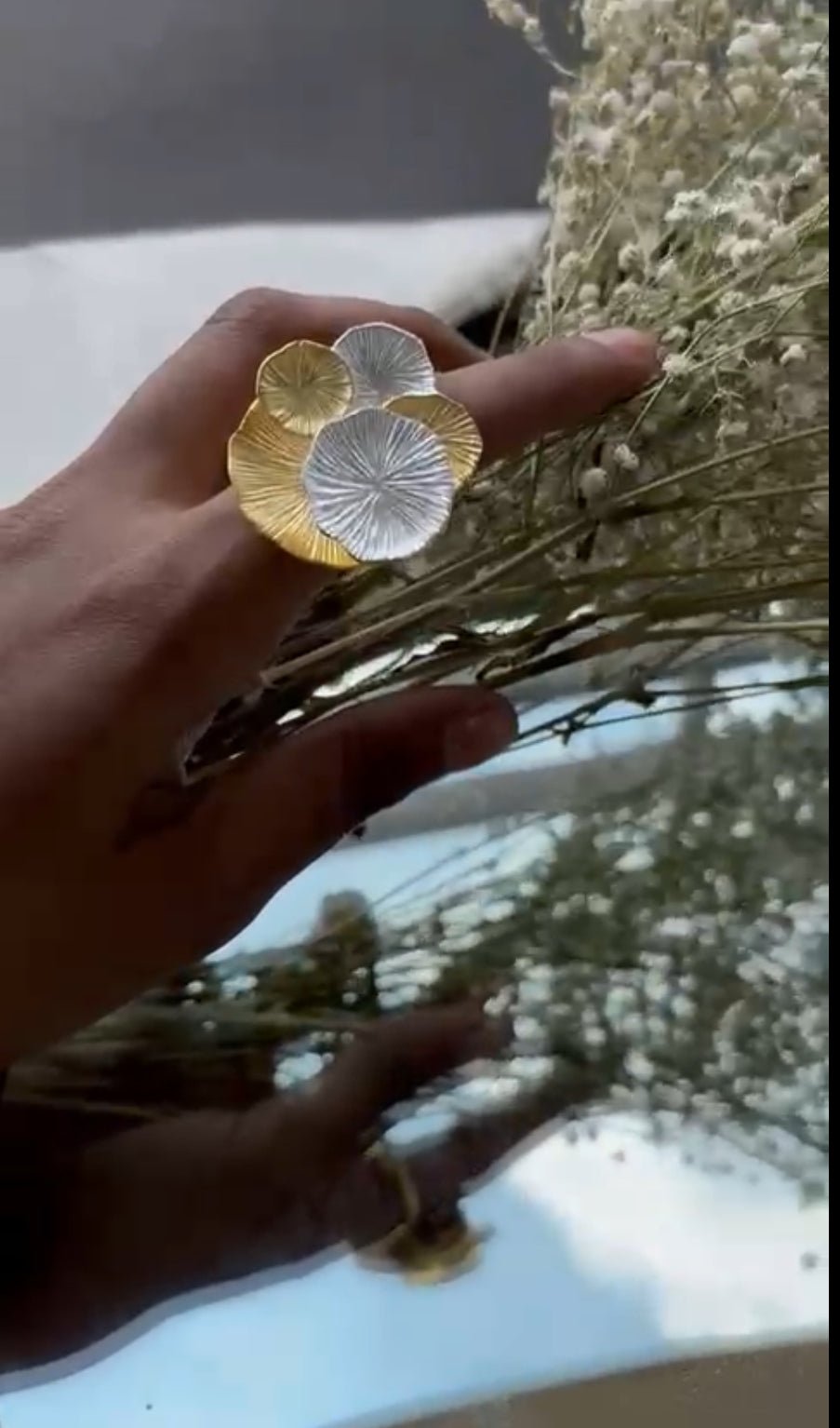 Lotus Pad Ring - CiceroniRingsMerald Curio