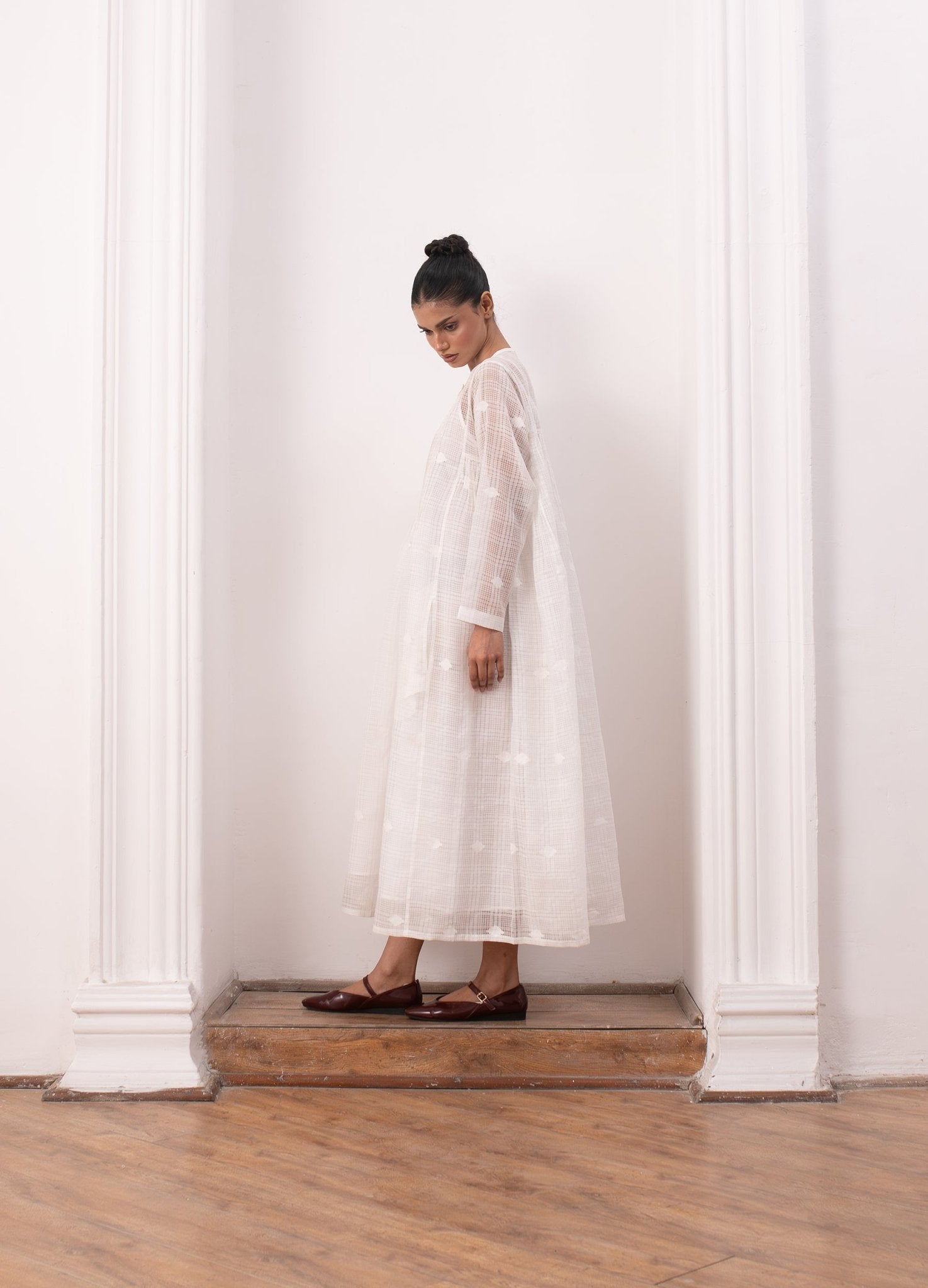 Lucie Rie Dress - White - CiceroniDressesHiranya