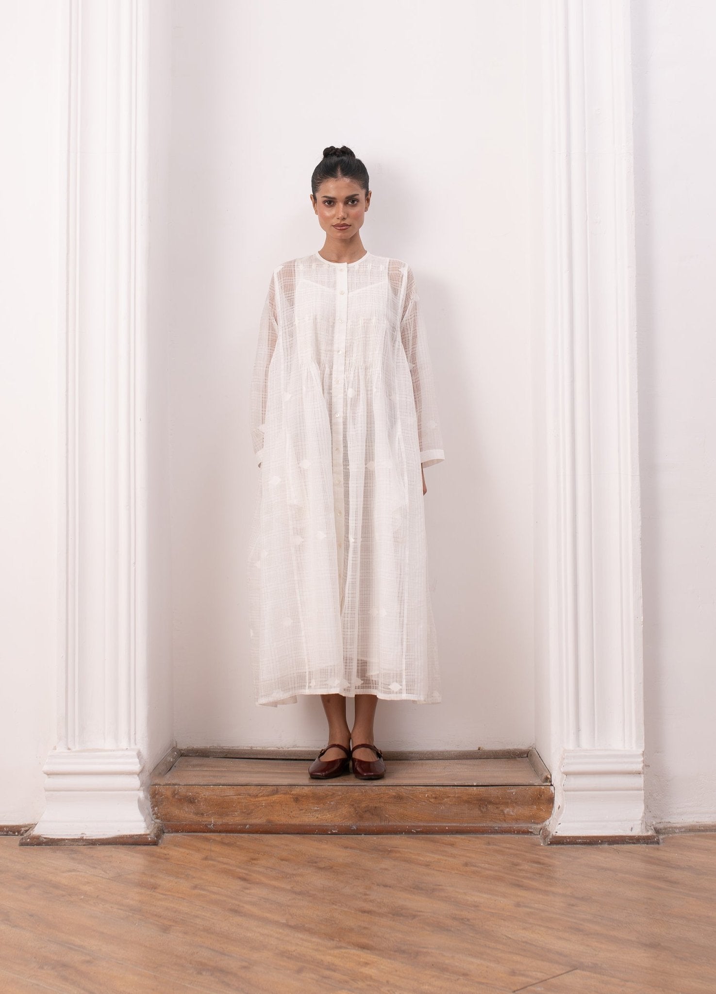 Lucie Rie Dress - White - CiceroniDressesHiranya