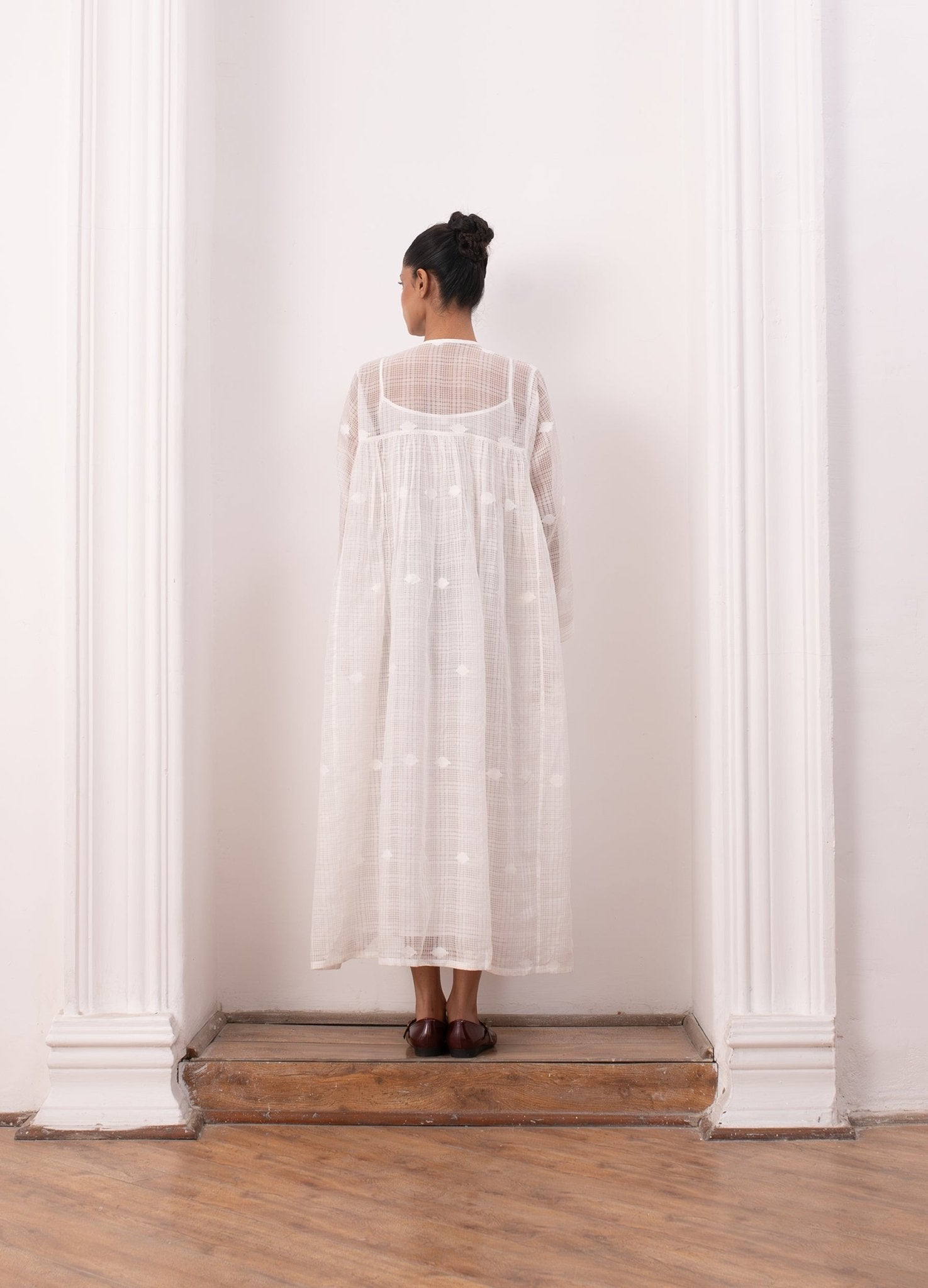 Lucie Rie Dress - White - CiceroniDressesHiranya