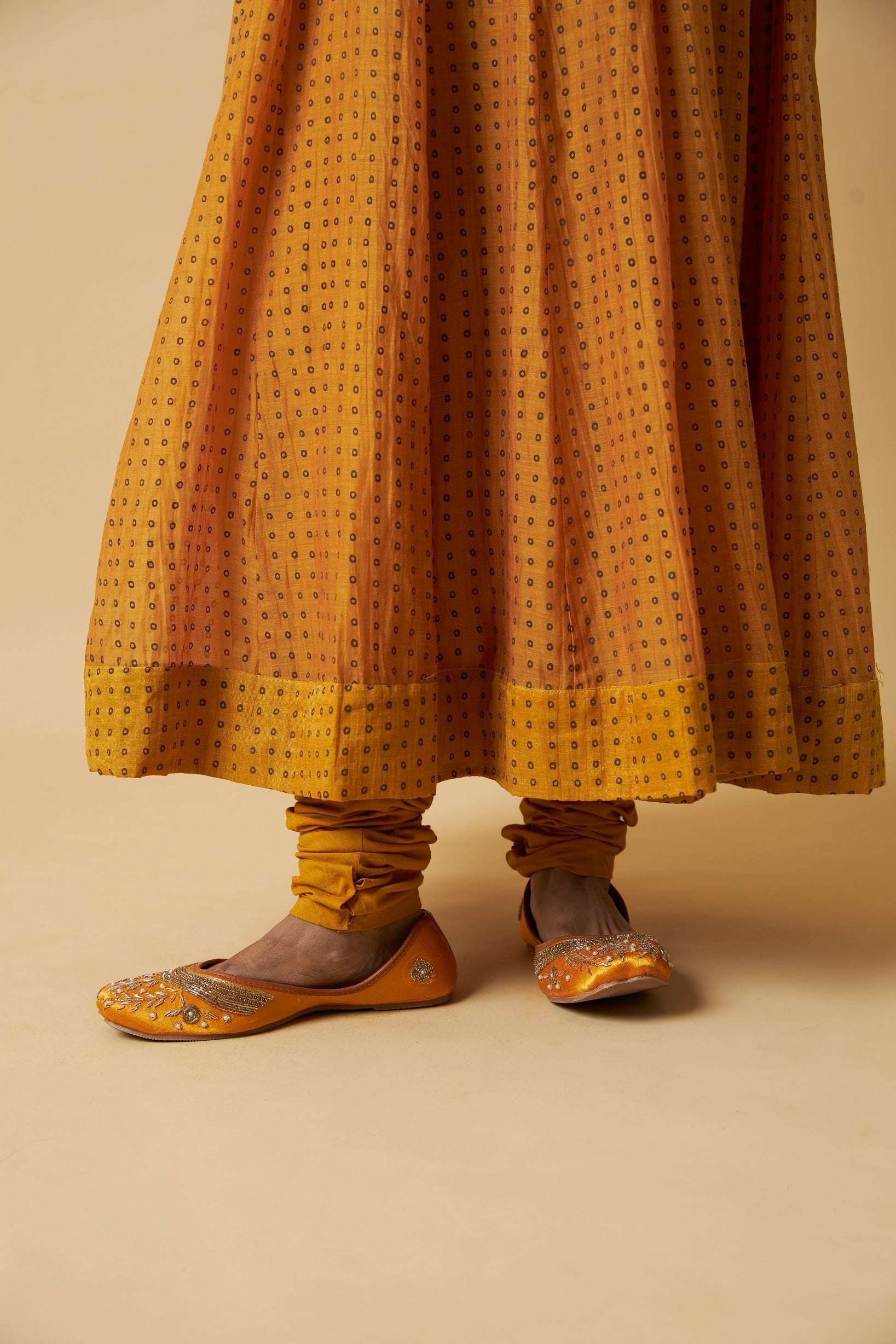 Madhubala Embroidered Kurta Set- Set of 3 - CiceroniKurta Set, Festive WearPants and Pajamas