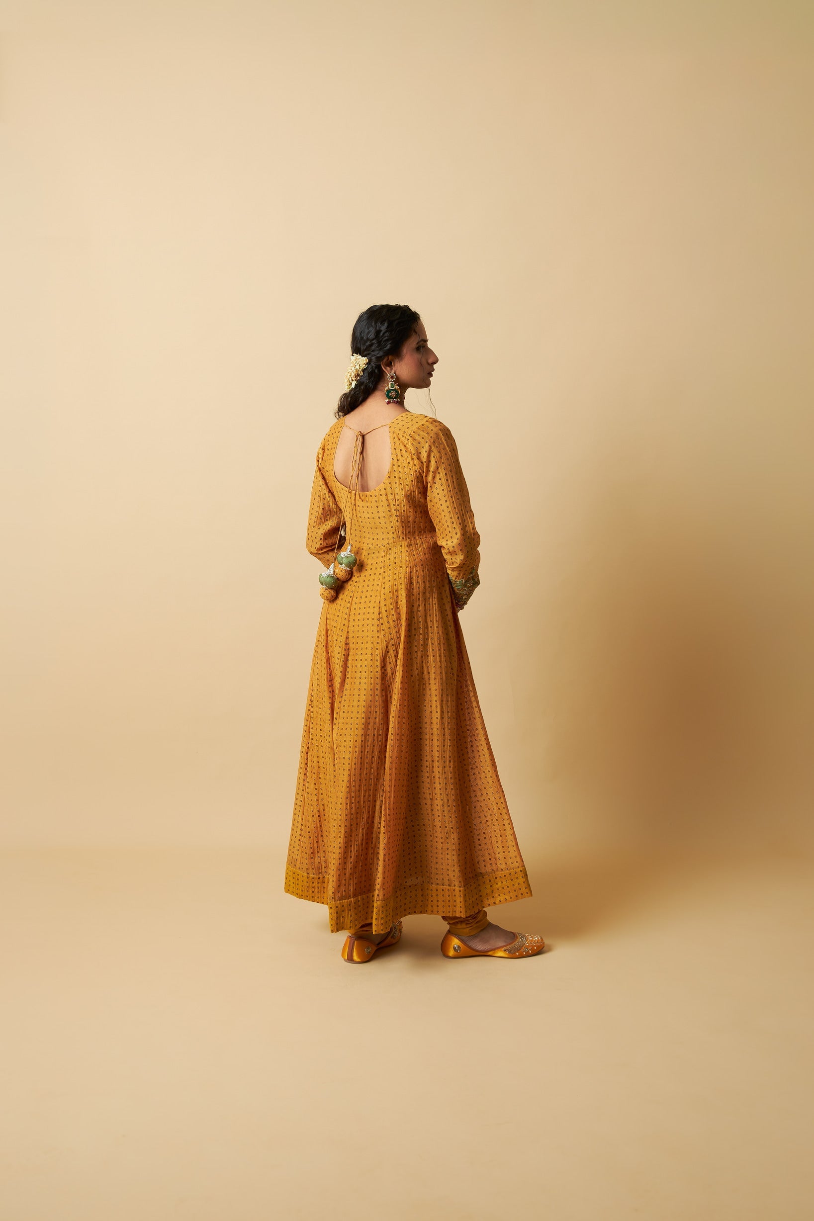 Madhubala Embroidered Kurta Set- Set of 3 - CiceroniKurta Set, Festive WearPants and Pajamas