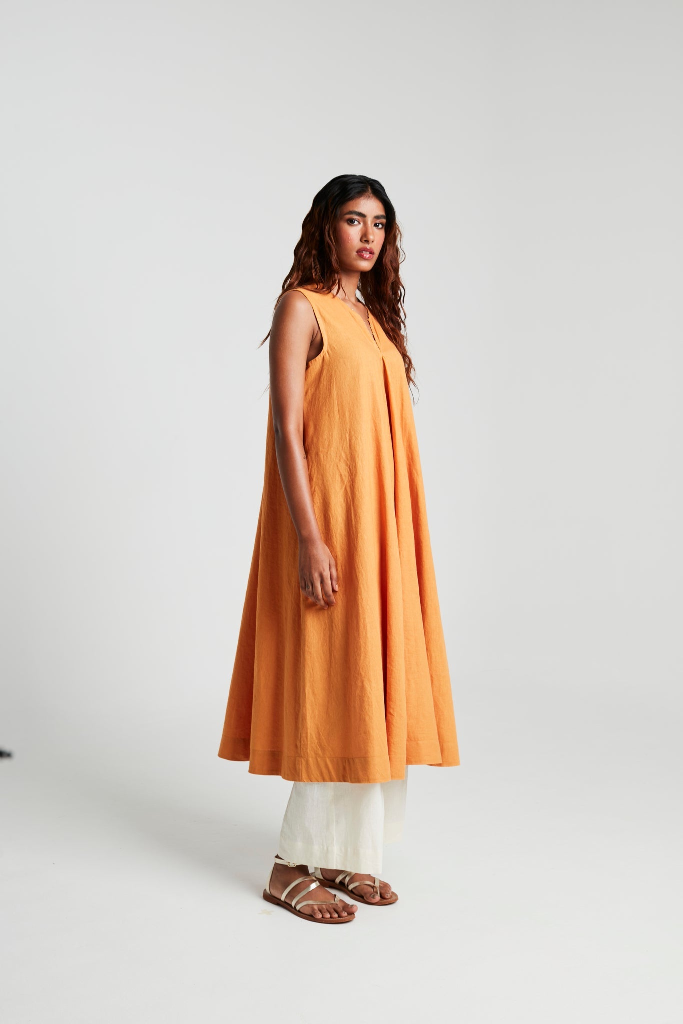 Mango Co - Linen Sleeveless Flared Kurta Set - CiceroniKurta SetSaphed