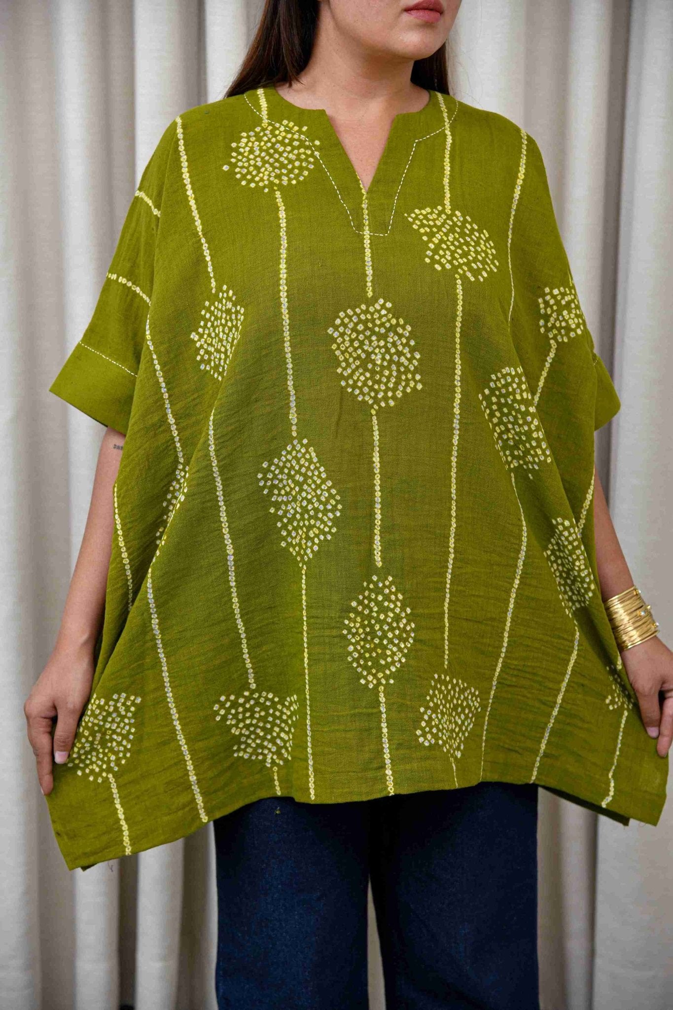 Mehandi Distorted Line Top - CiceroniTopsYD Aashiya