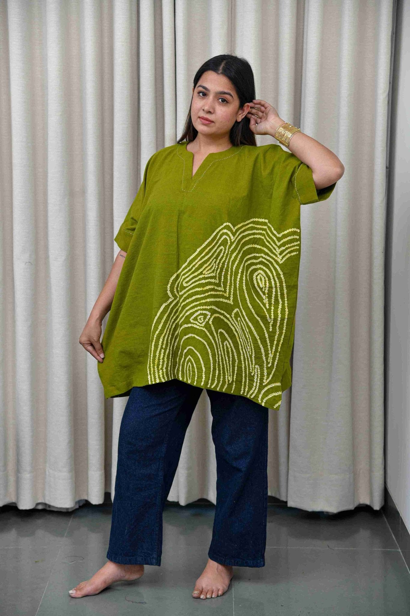 Mehandi Fingerprint Top - CiceroniTopsYD Aashiya