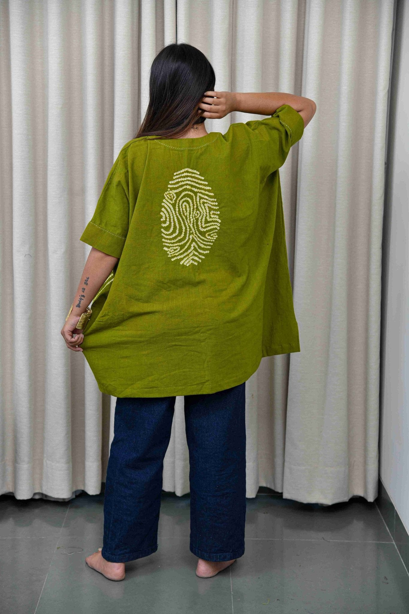 Mehandi Fingerprint Top - CiceroniTopsYD Aashiya