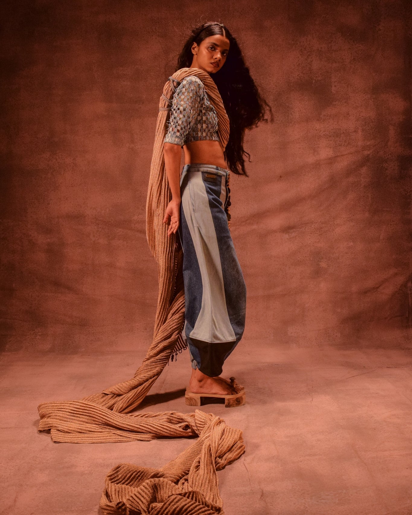 Metallic Knit Saree - CiceroniSareeAnam Husain