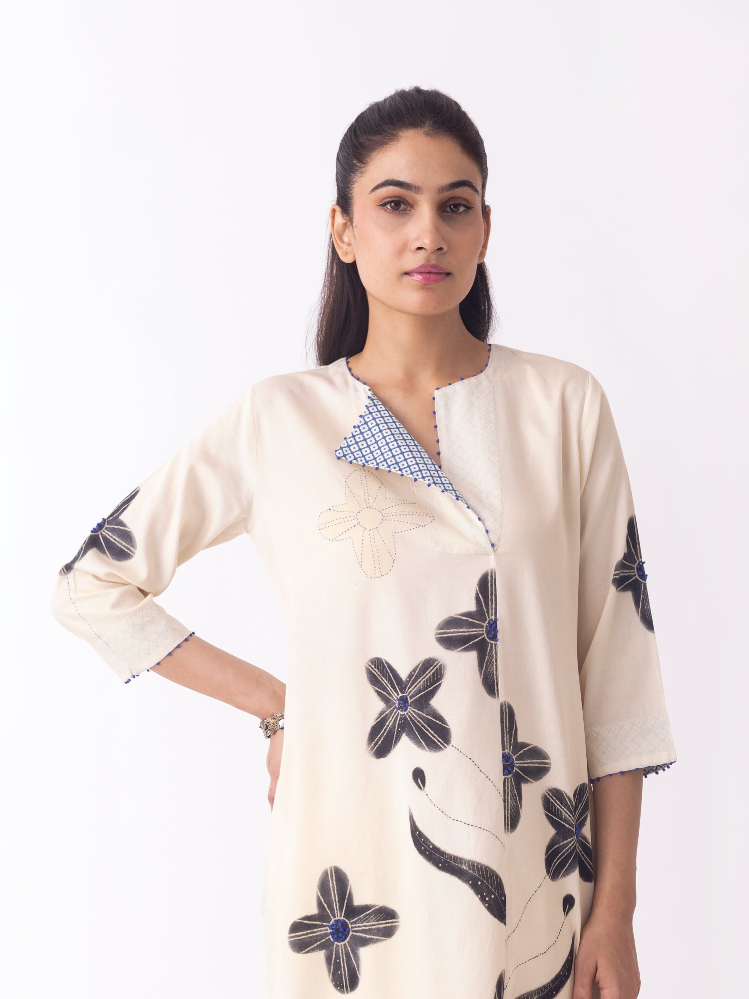Misaki Kurta - CiceroniKaftanShades of India