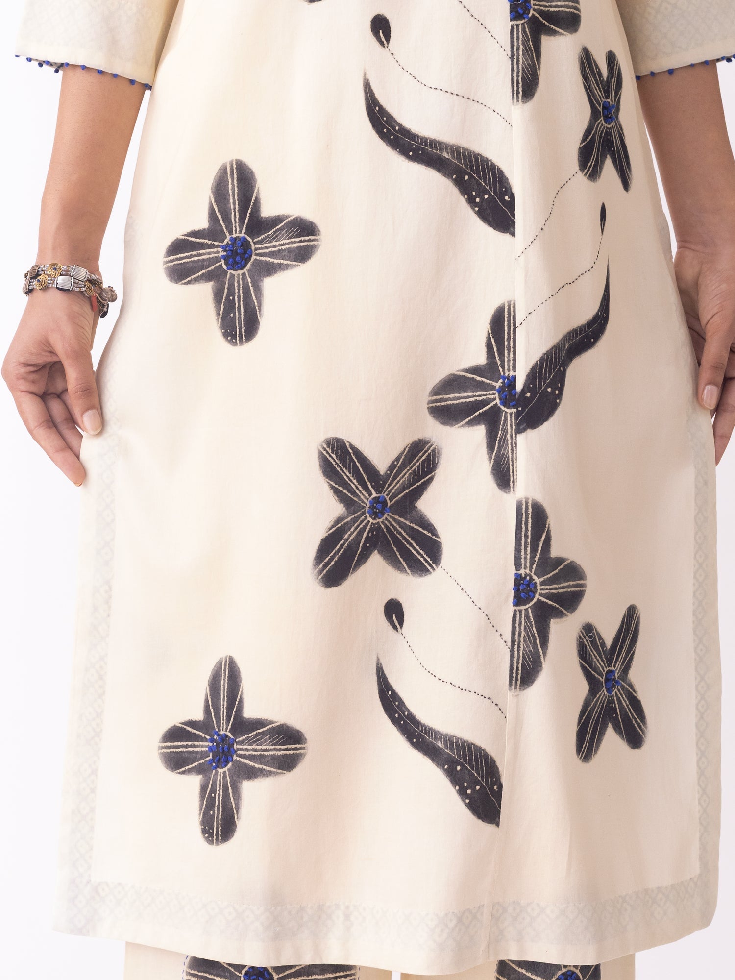 Misaki Kurta - CiceroniKaftanShades of India