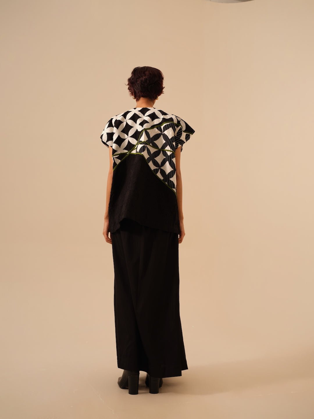 Mist Top - Black - CiceroniTopsStoique