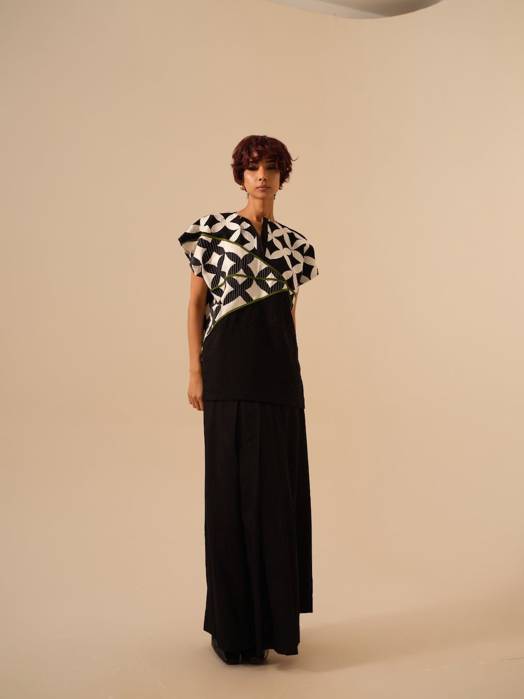 Mist Top - Black - CiceroniTopsStoique