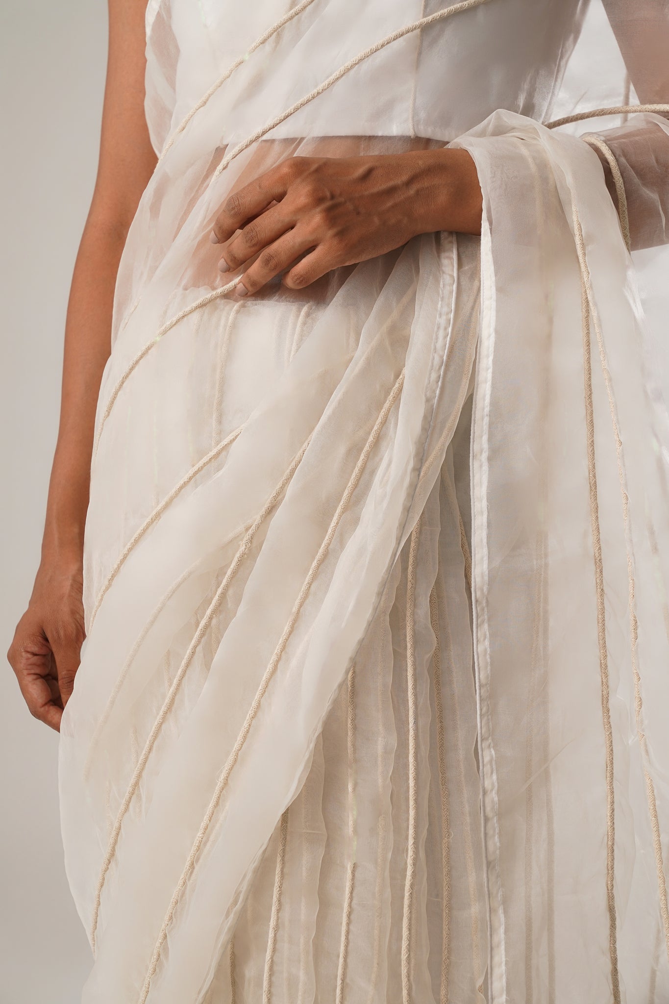 MJ White Dori Saree - CiceroniSareeATBW