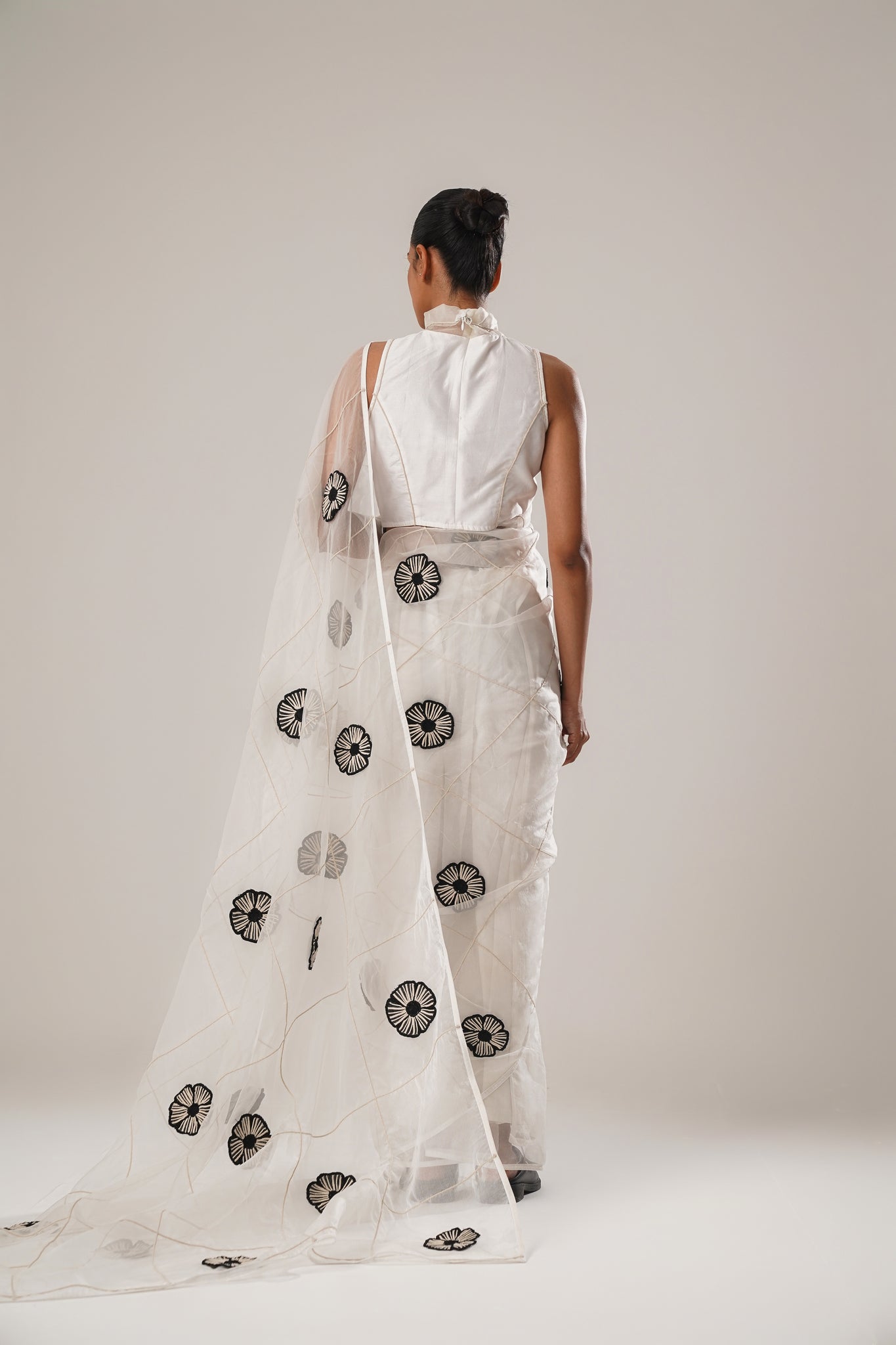 MJ White Floral Saree - CiceroniSareeATBW