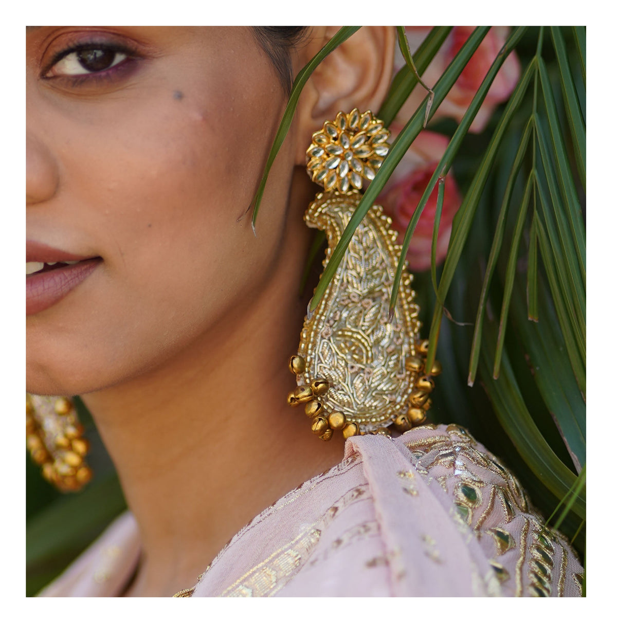 Moirra – Heer Earring, Creame and Gold Statement Earring - CiceroniEarringsMoirra