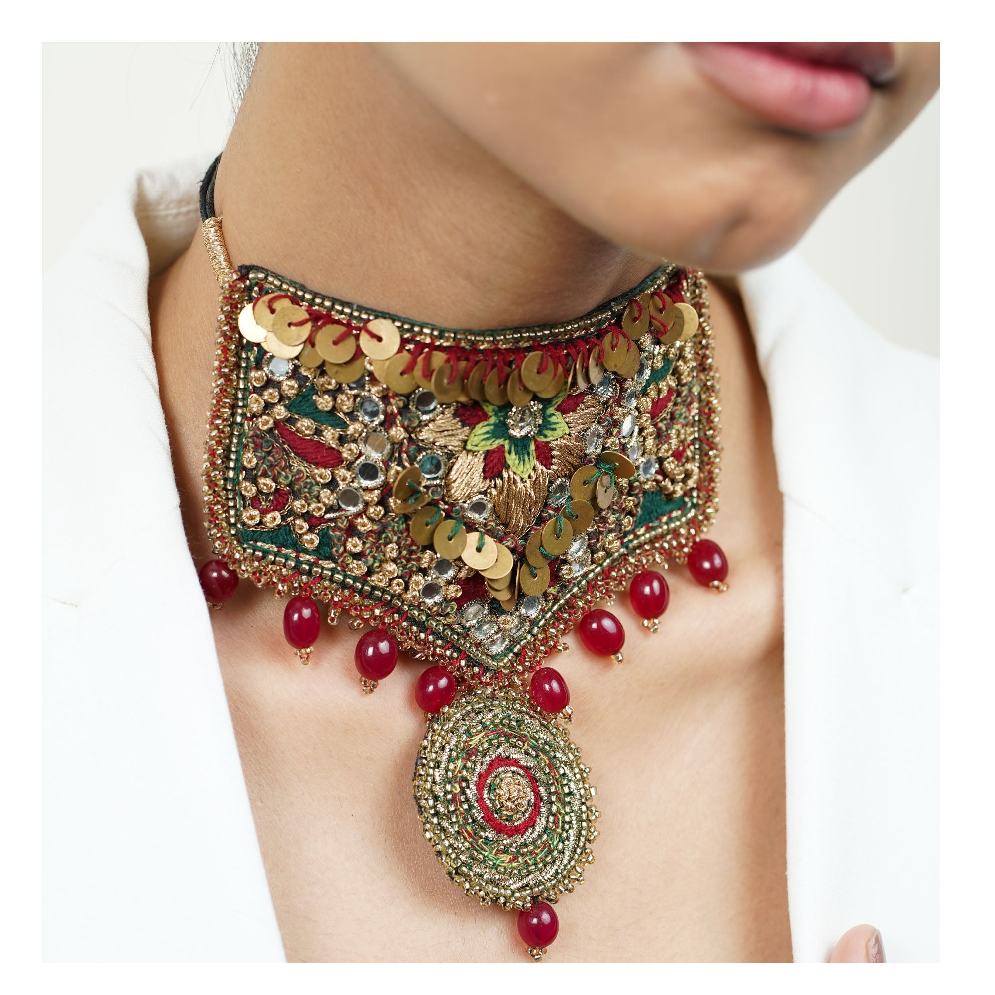 Moirra – Mastani,black and Maroon Statement Choker - CiceroniNeckpieceMoirra