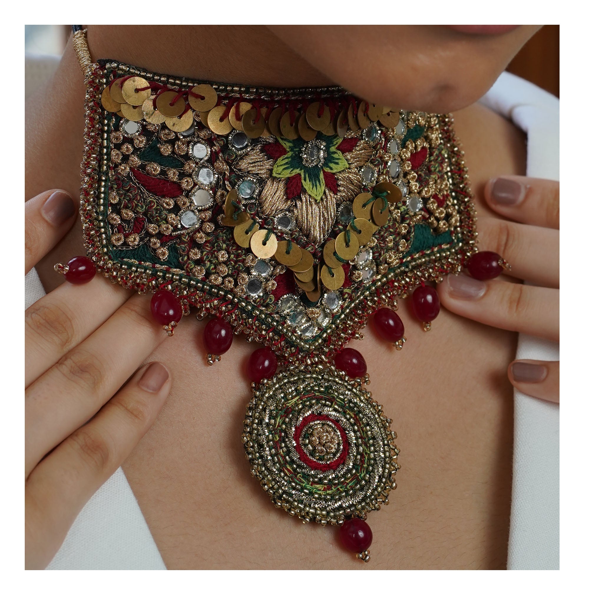 Moirra – Mastani,black and Maroon Statement Choker - CiceroniNeckpieceMoirra