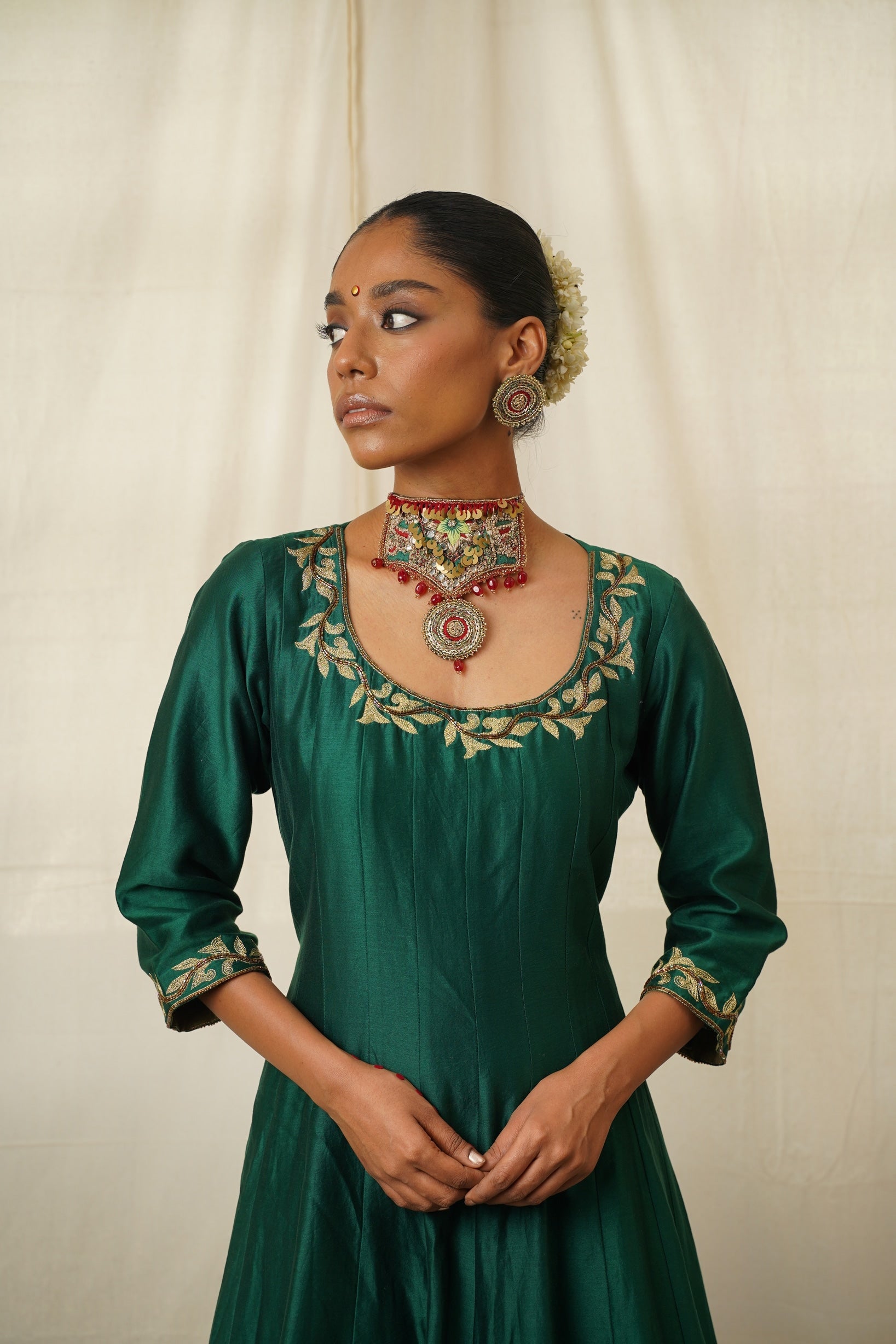 Moirra – Mastani,black and Maroon Statement Choker - CiceroniNeckpieceMoirra