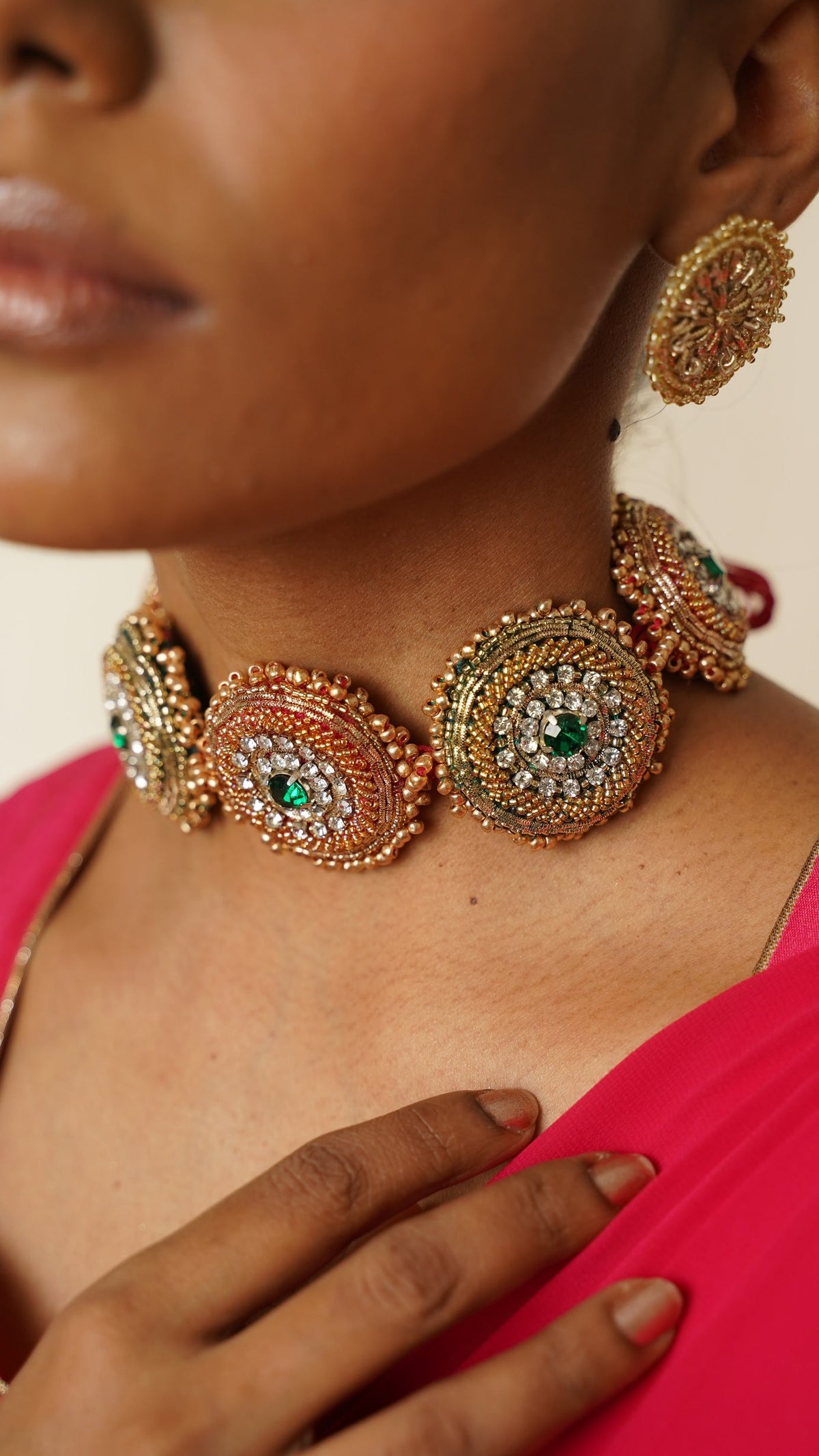 Moirra-Maya, Magenta and Emerald Green Choker - CiceroniNeckpieceMoirra