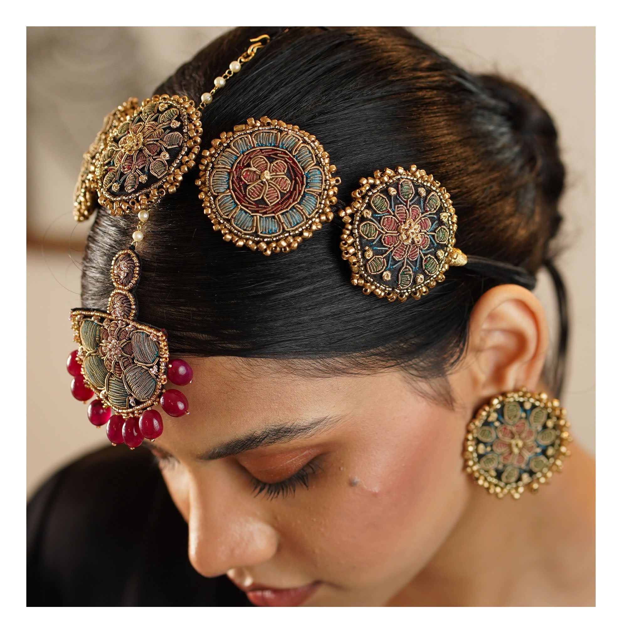 Moirra – Meerabai Maroon and Gold Choker - CiceroniNeckpieceMoirra