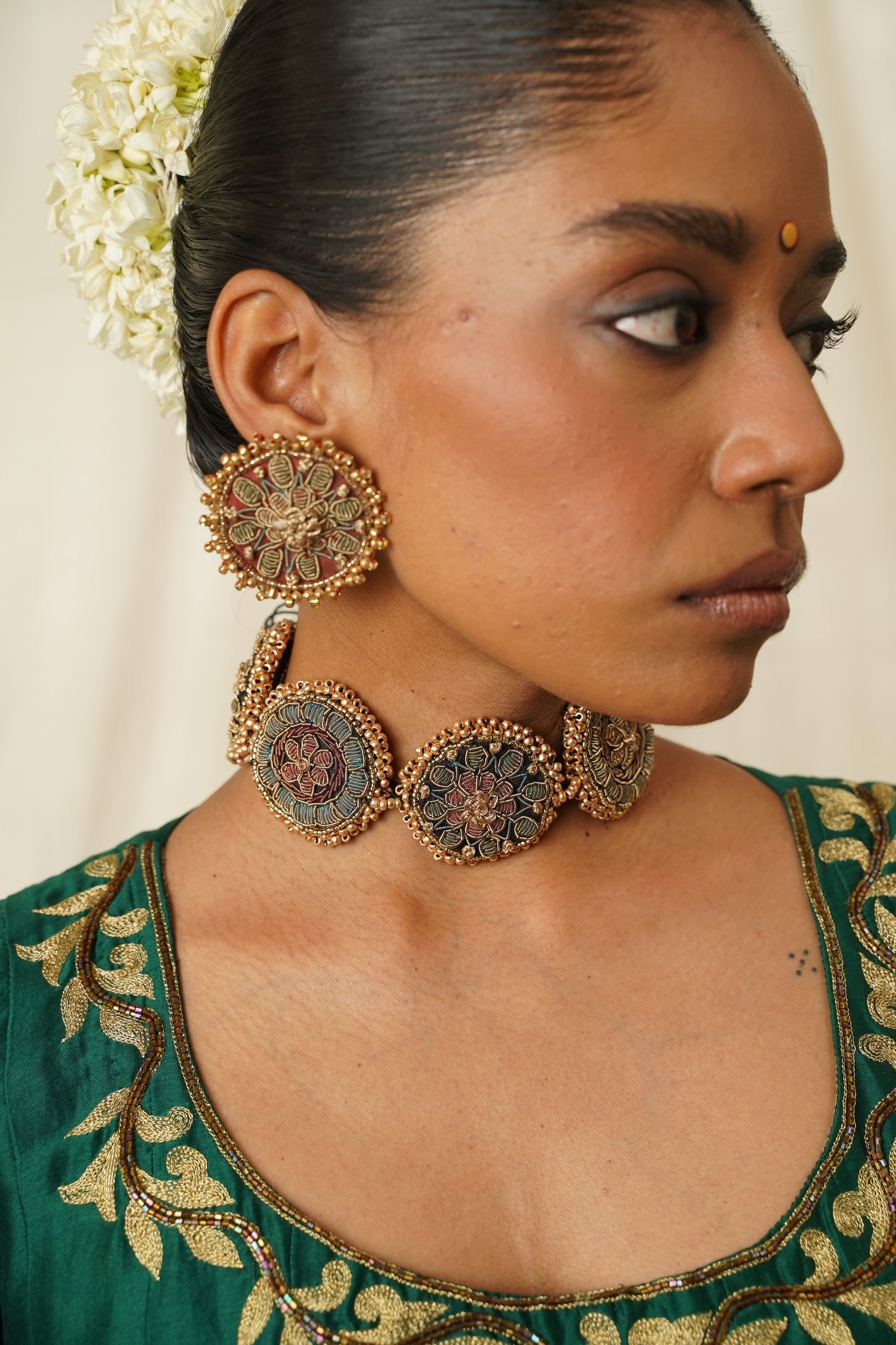 Moirra – Meerabai Maroon and Gold Choker - CiceroniNeckpieceMoirra