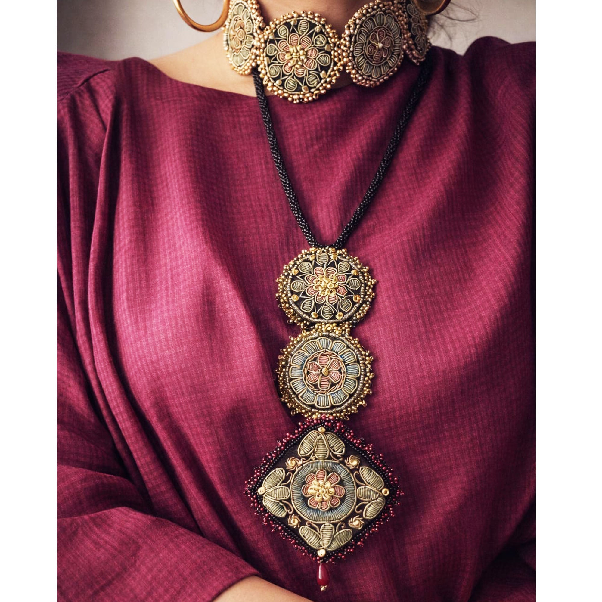 Moirra – Mehrangi Black and Maroon Long Rani Haar - CiceroniNeckpieceMoirra