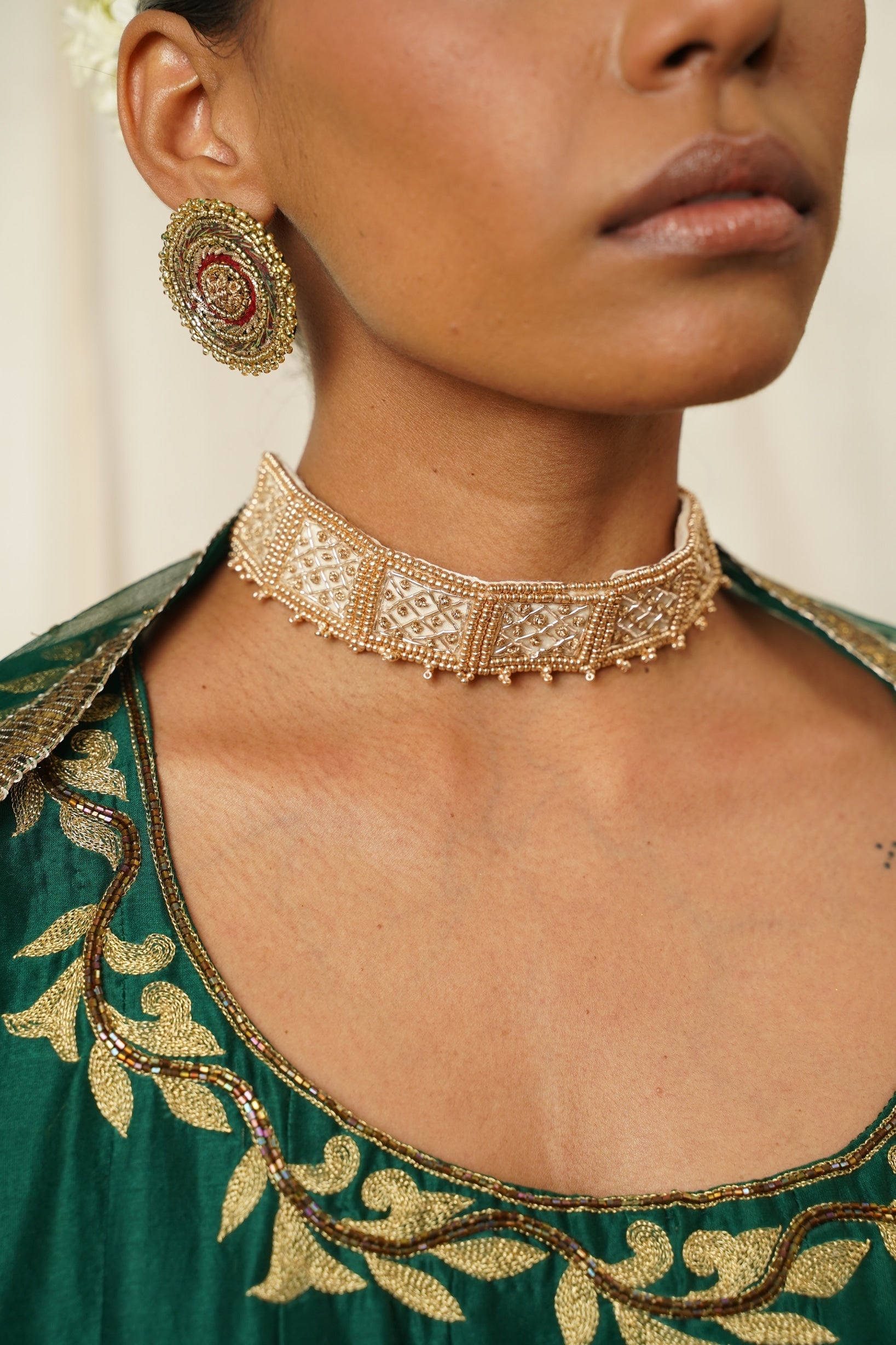 Moirra – Sunheri, Gold Choker - CiceroniNeckpieceMoirra