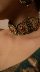 Moirra – Urmila Black and Gold Choker - CiceroniNeckpieceMoirra