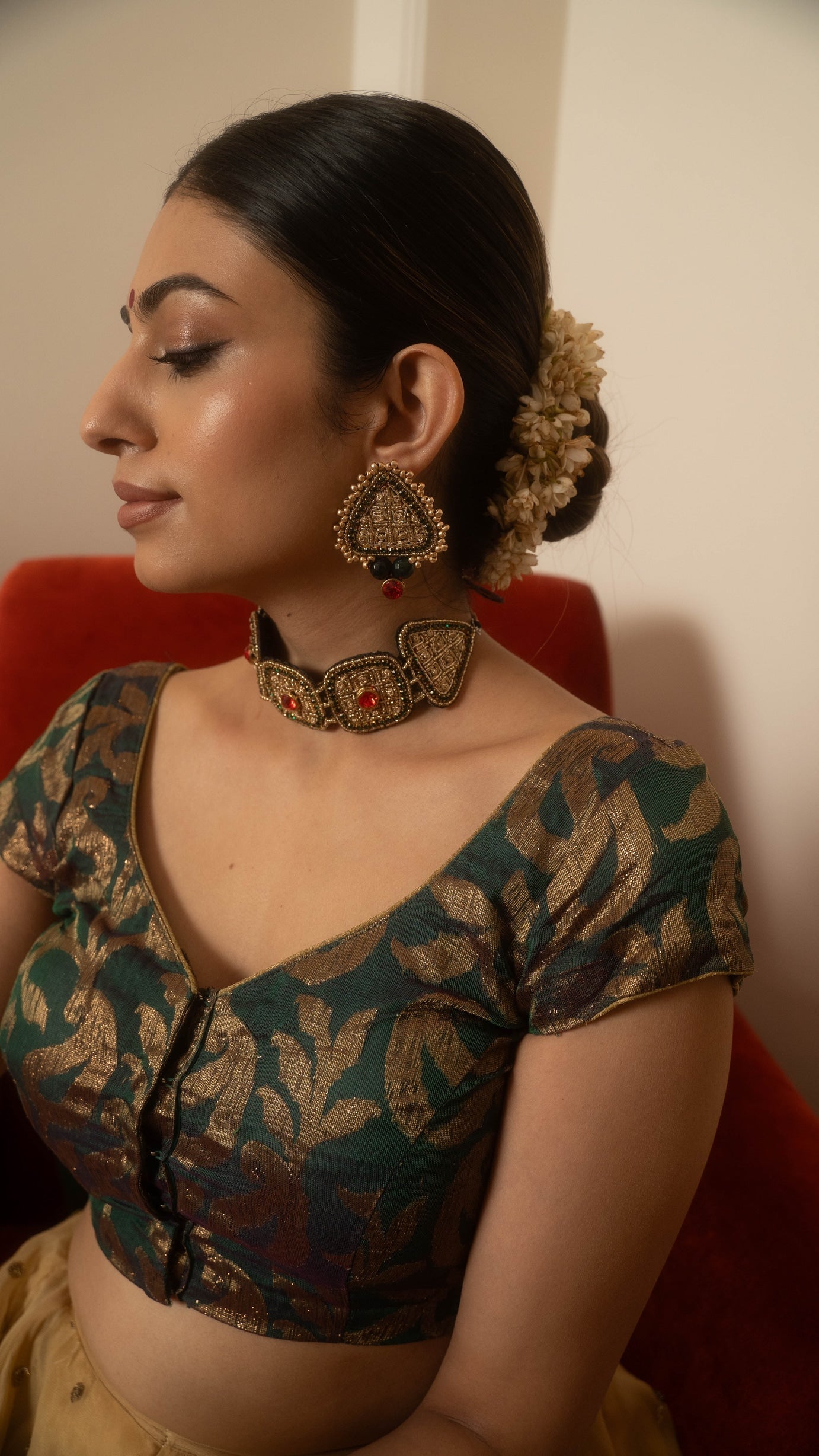 Moirra – Urmila Black and Gold Triangle Shape Studs - CiceroniEarringsMoirra