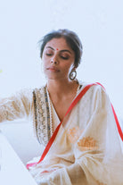 Mrinalini - White - CiceroniSareeIra