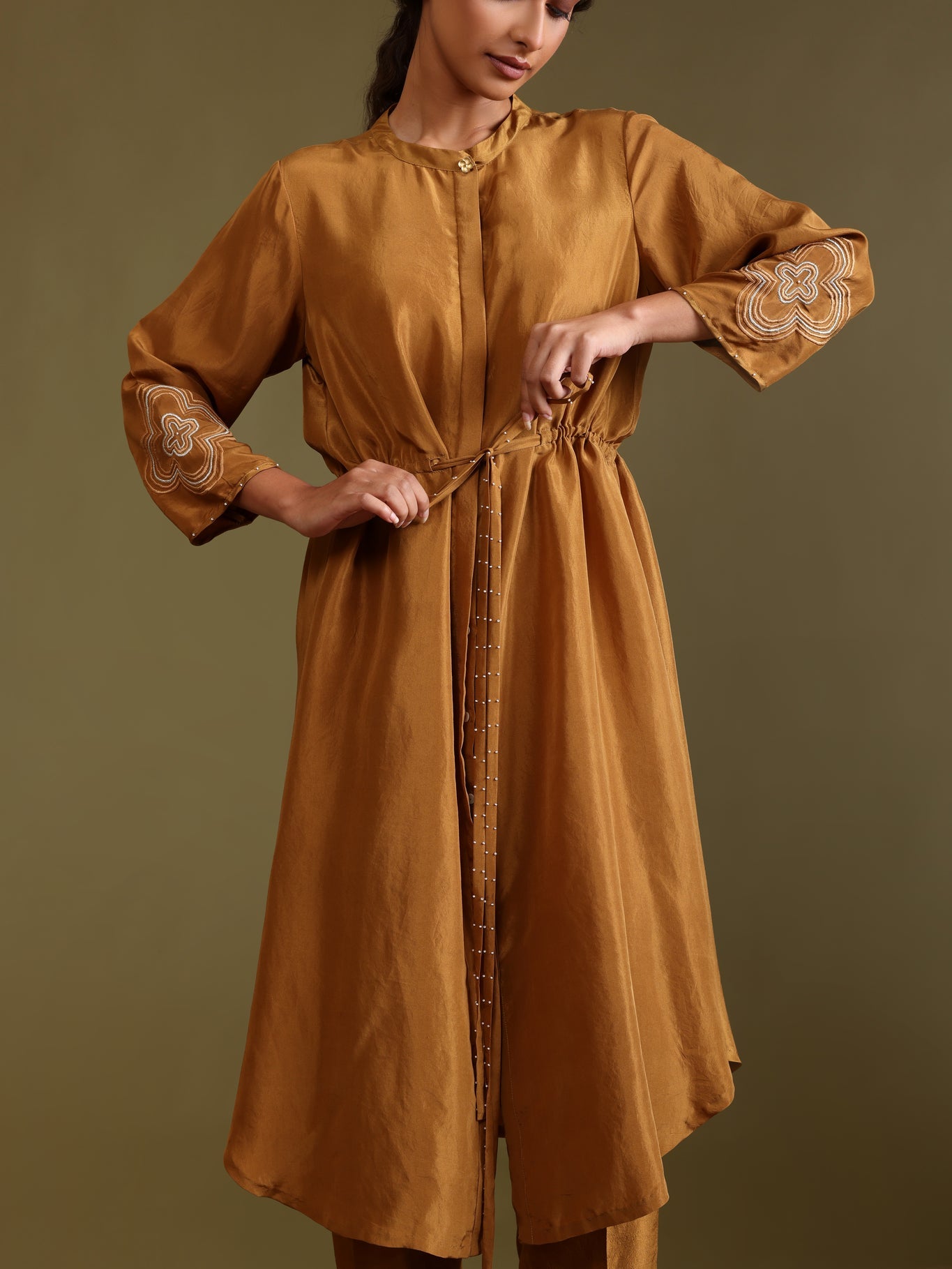 Mrittika Outfit - CiceroniKurta Set, Festive WearChokhi Chorri