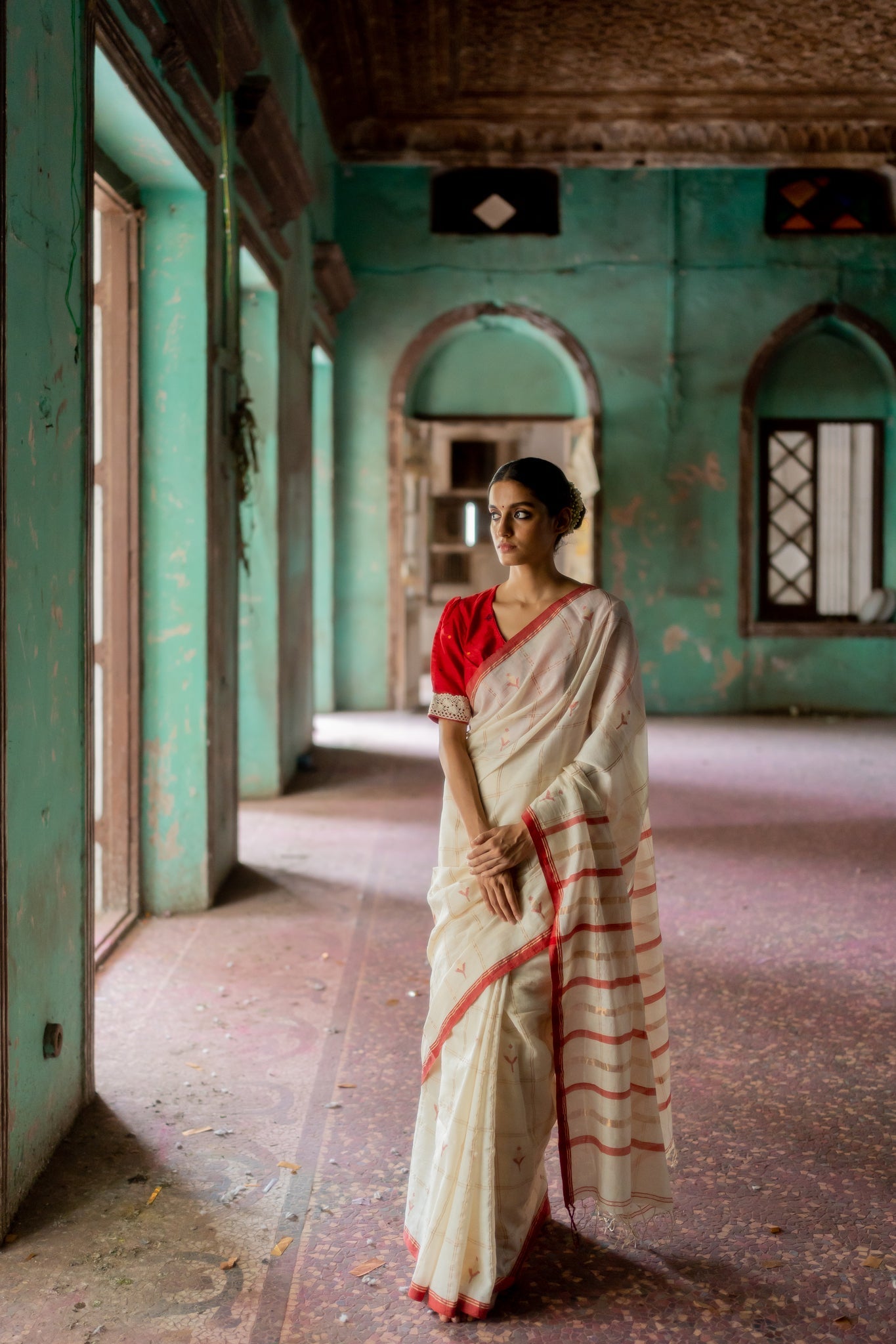 Mudita - White - CiceroniSareeIra